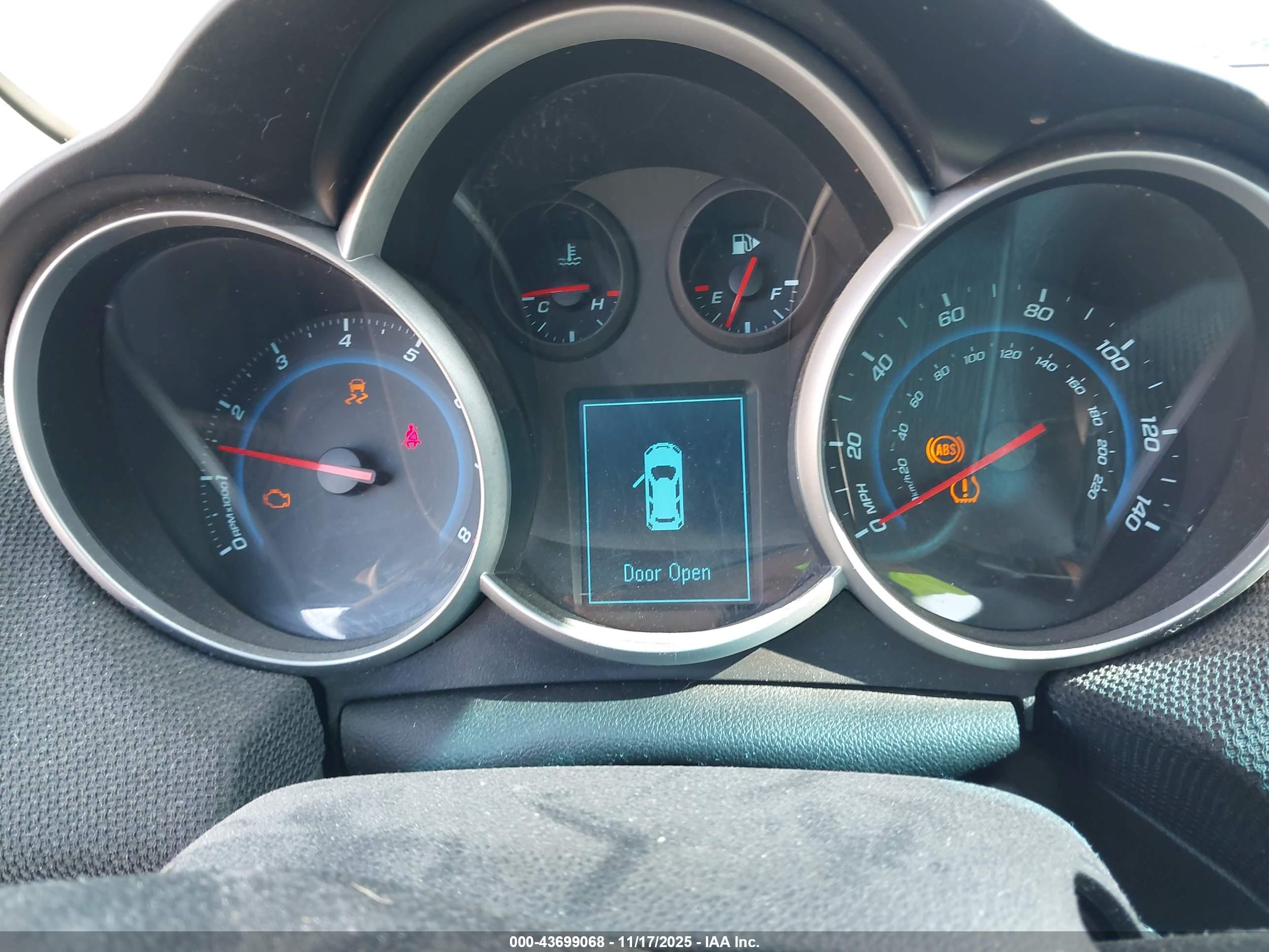 CHEVROLET CRUZE image 7