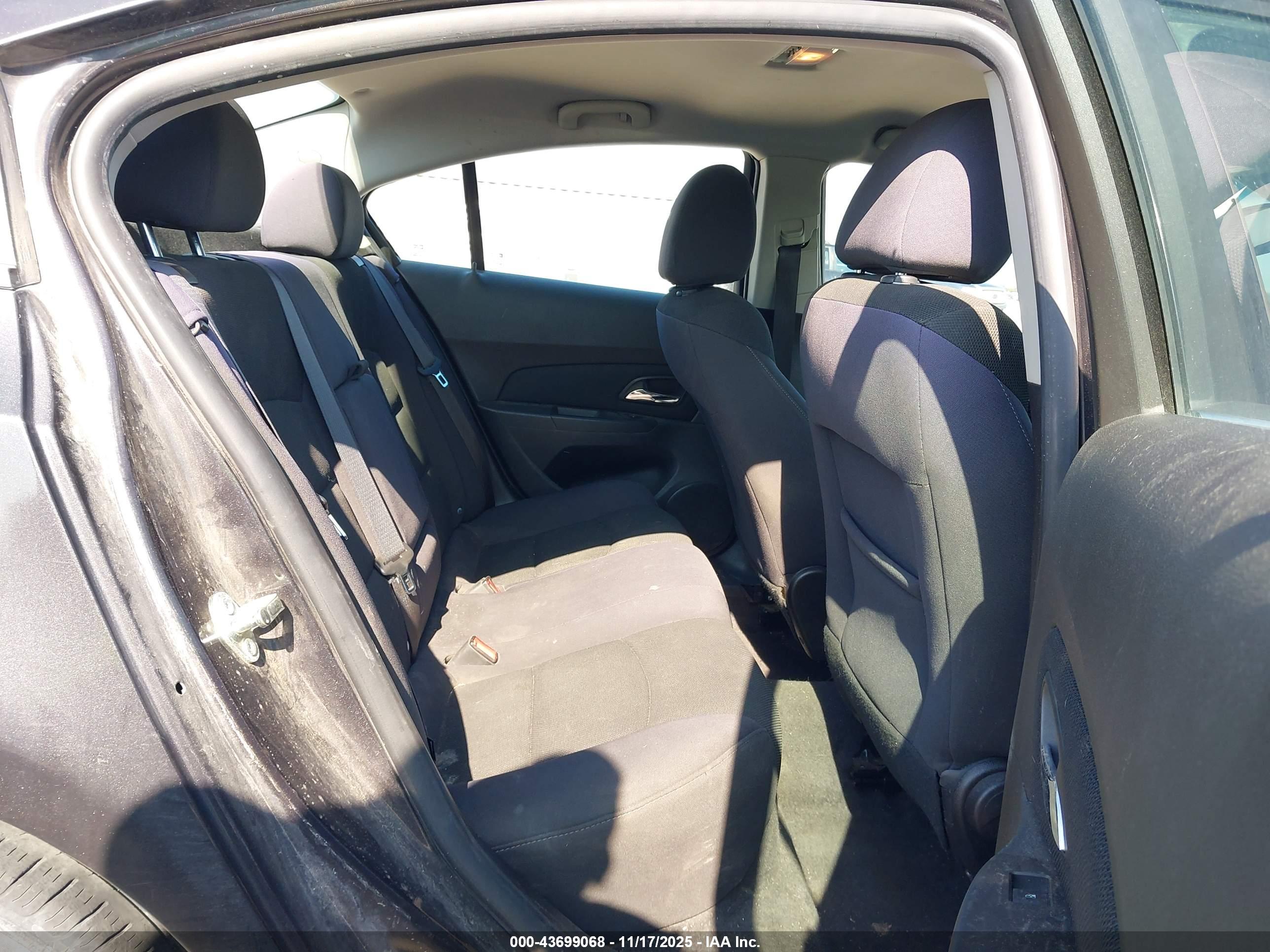 CHEVROLET CRUZE image 8