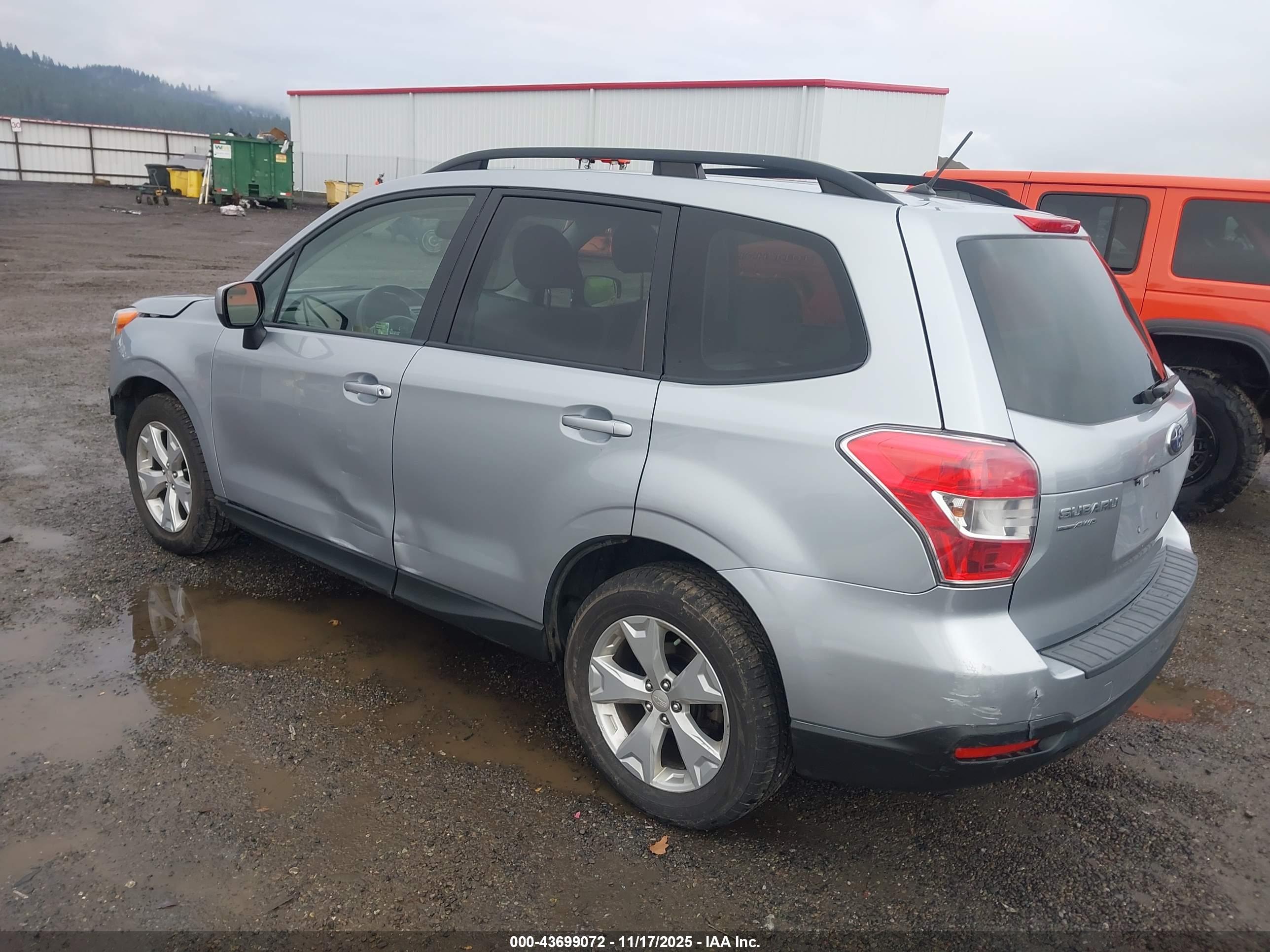 SUBARU FORESTER image 3