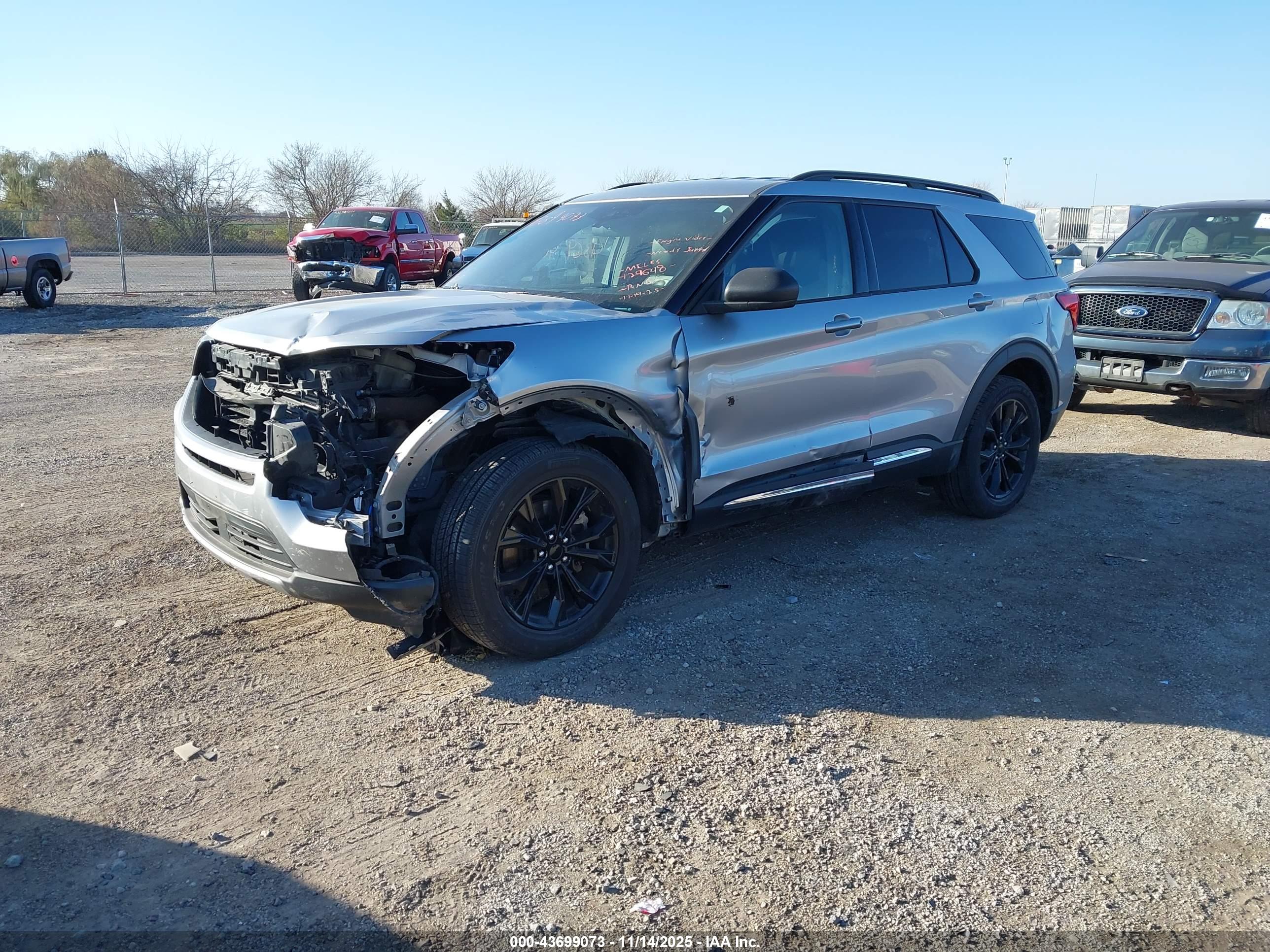 FORD EXPLORER image 2