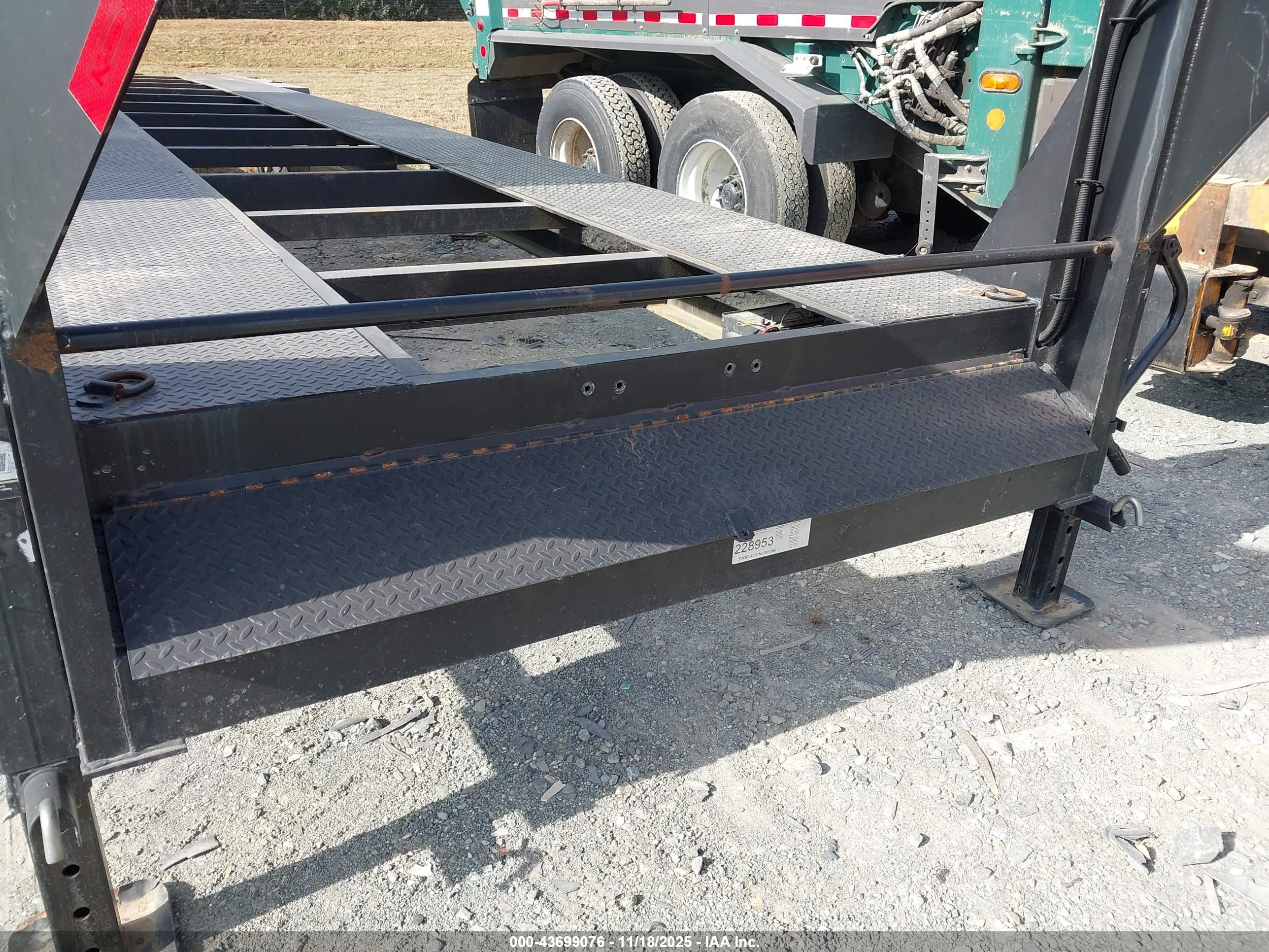 KAUFMAN TRAILERS image 10