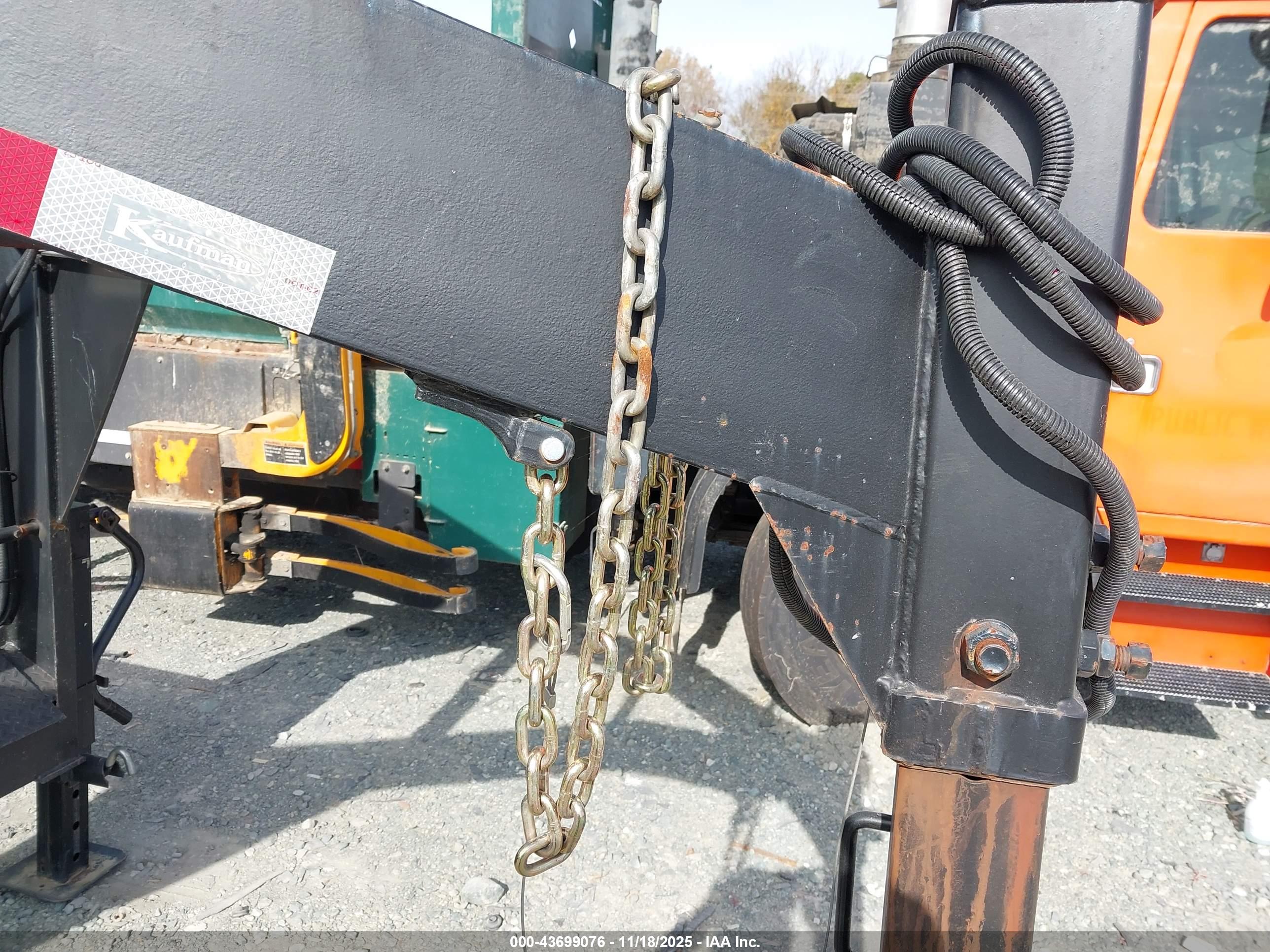 KAUFMAN TRAILERS image 7