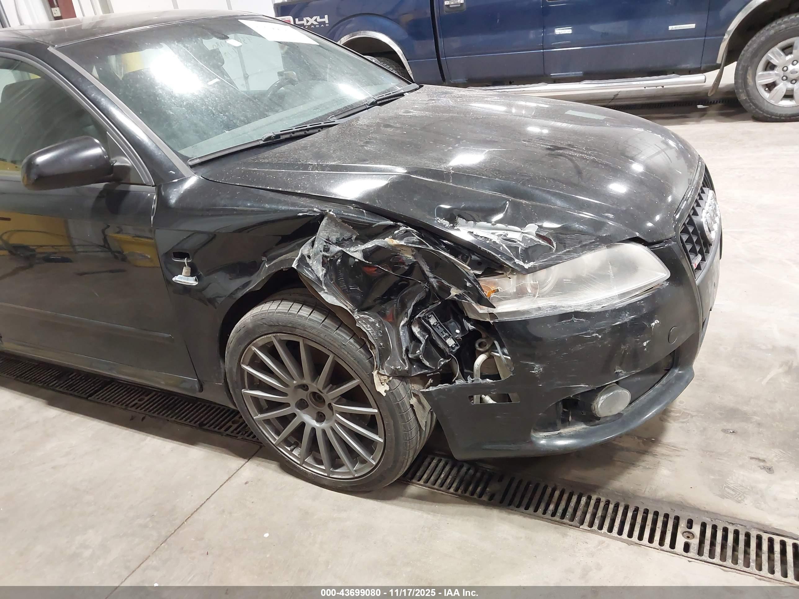 AUDI A4 image 6