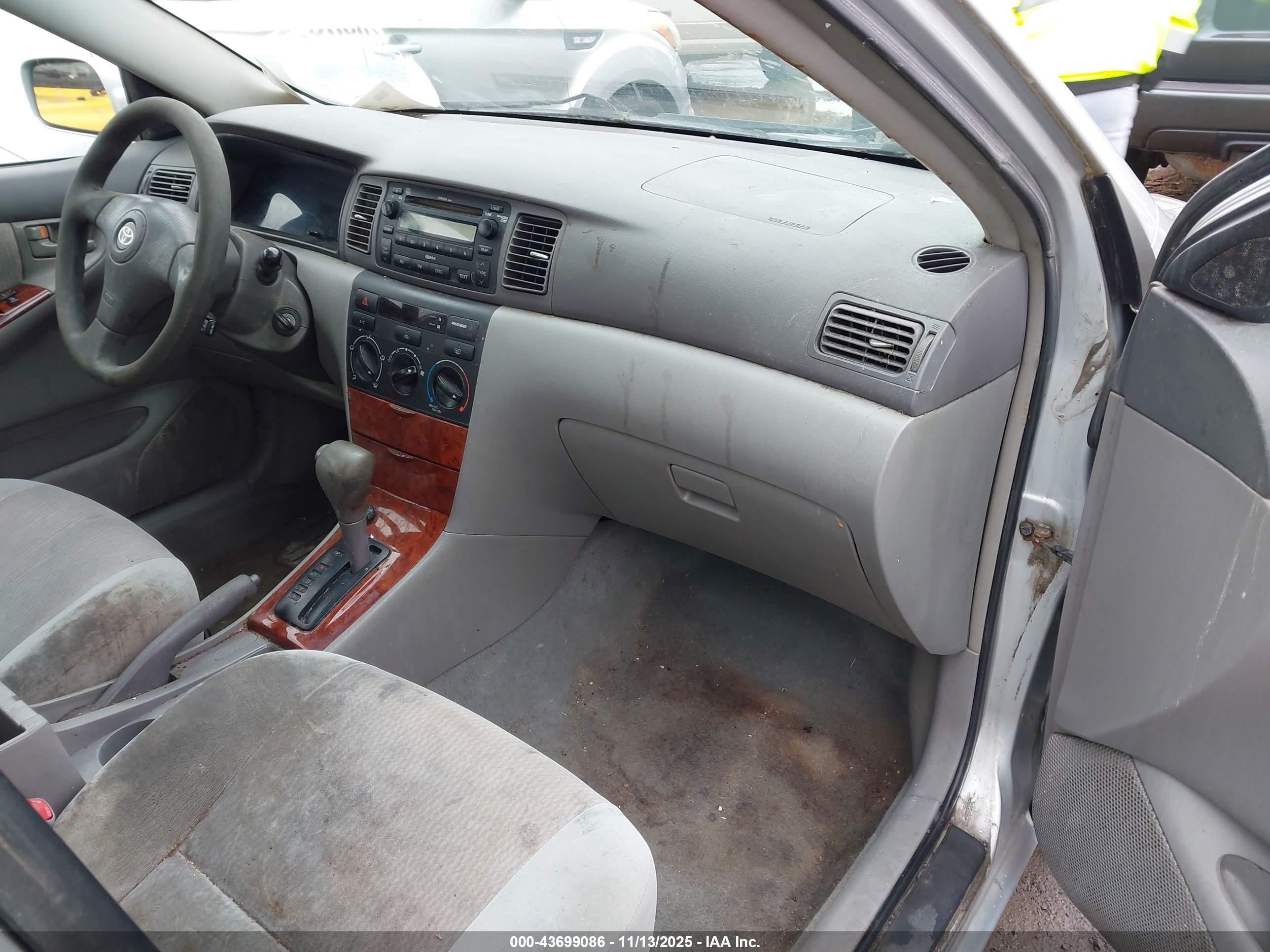 TOYOTA COROLLA image 5