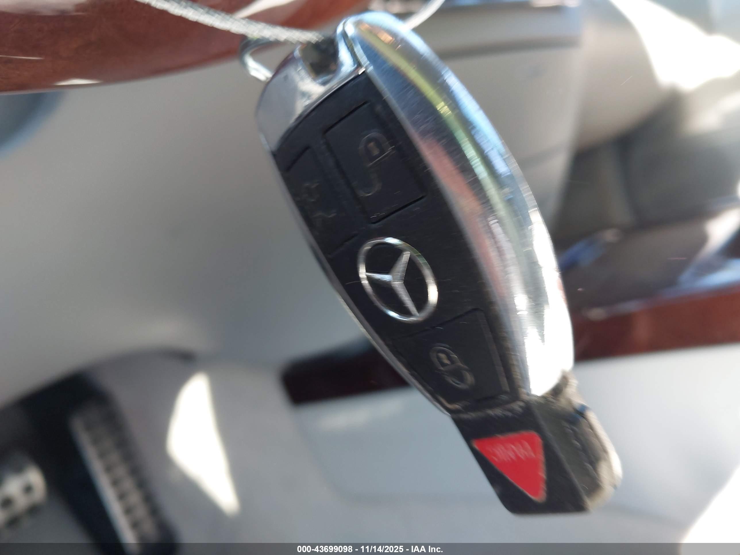 MERCEDES-BENZ S image 11