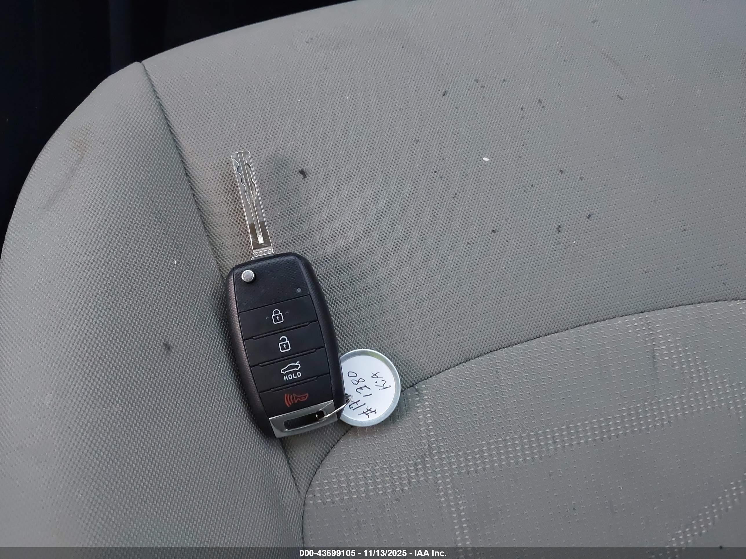 KIA RIO image 11