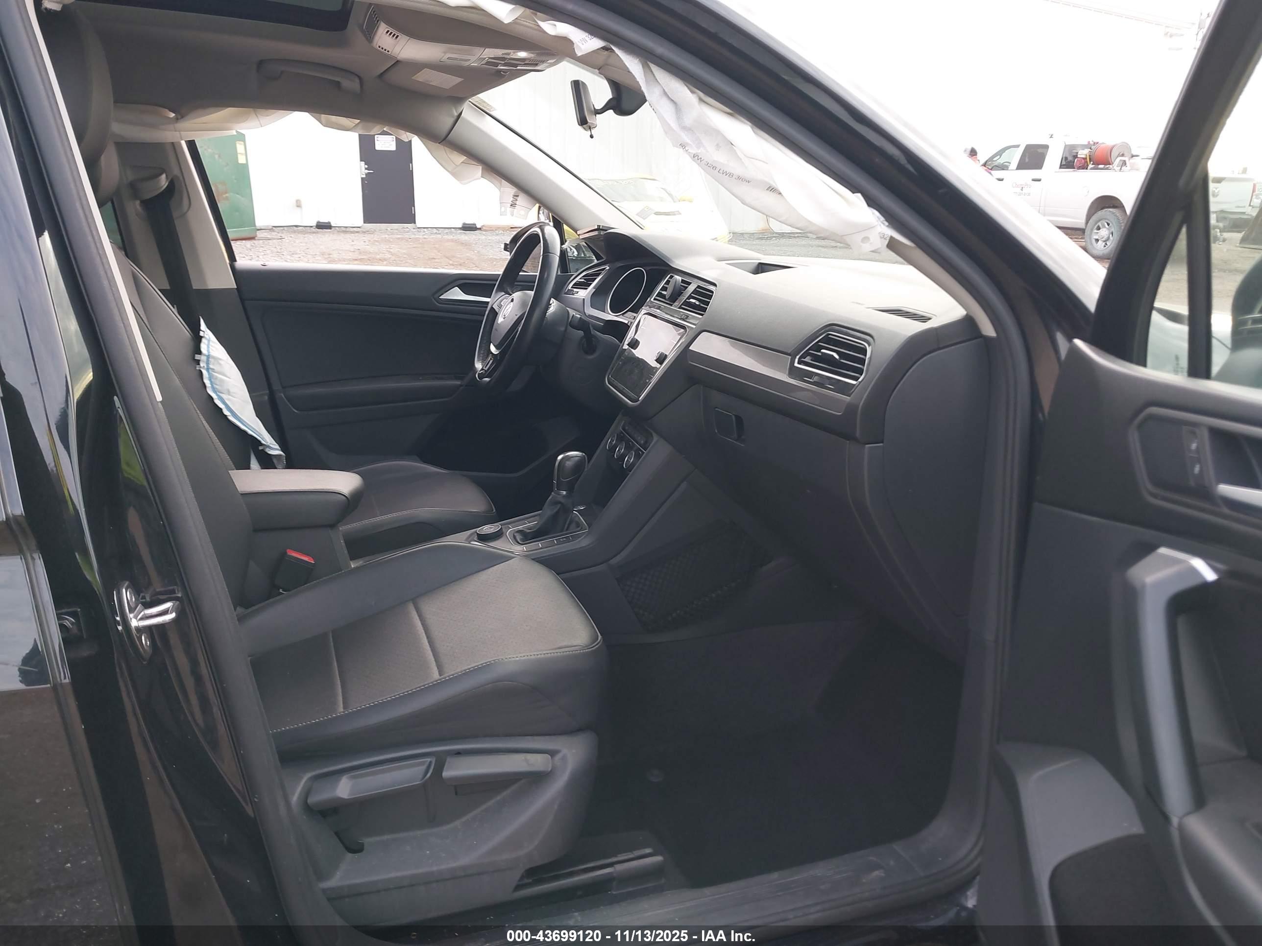 VOLKSWAGEN TIGUAN image 5