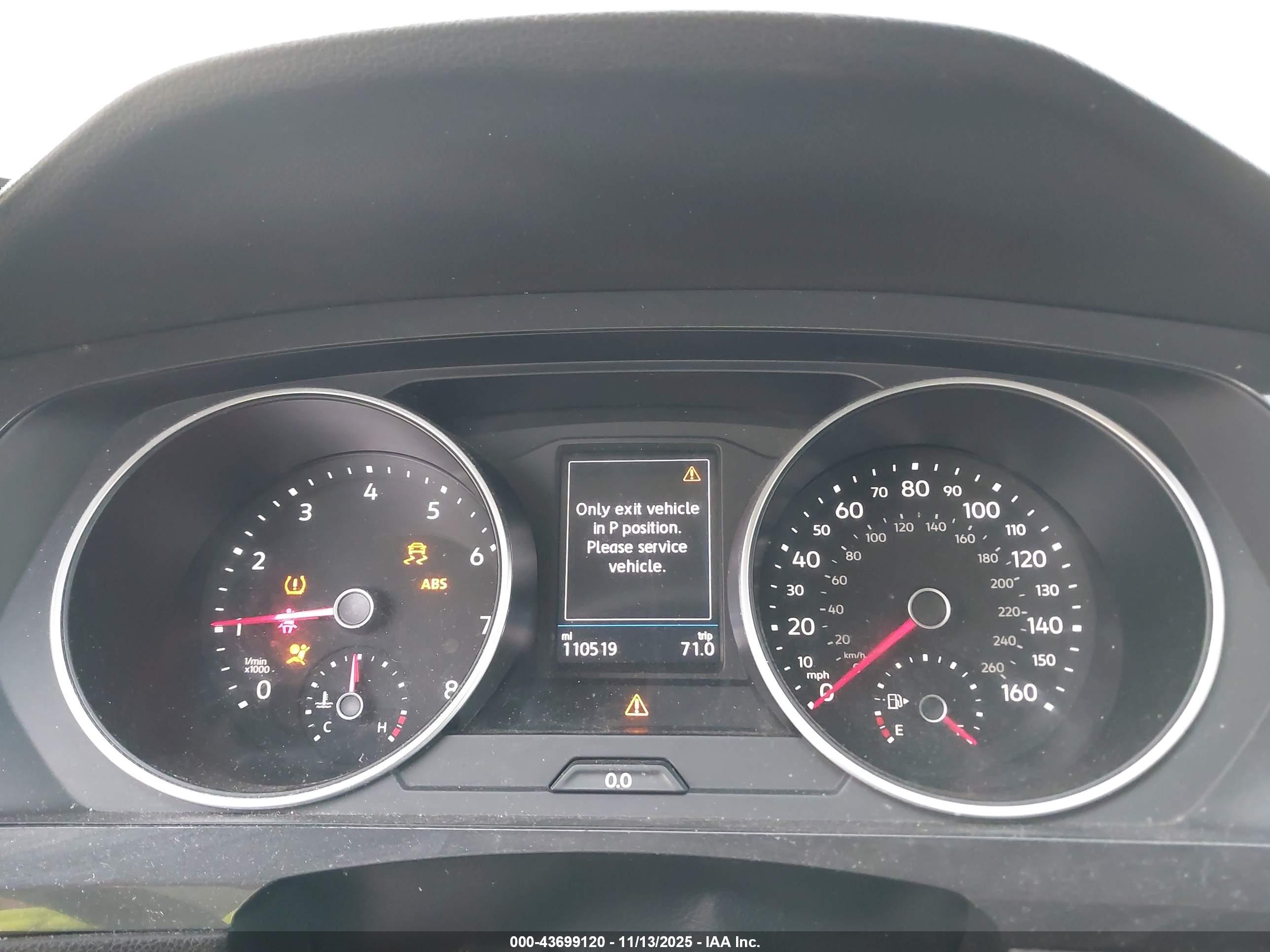 VOLKSWAGEN TIGUAN image 7