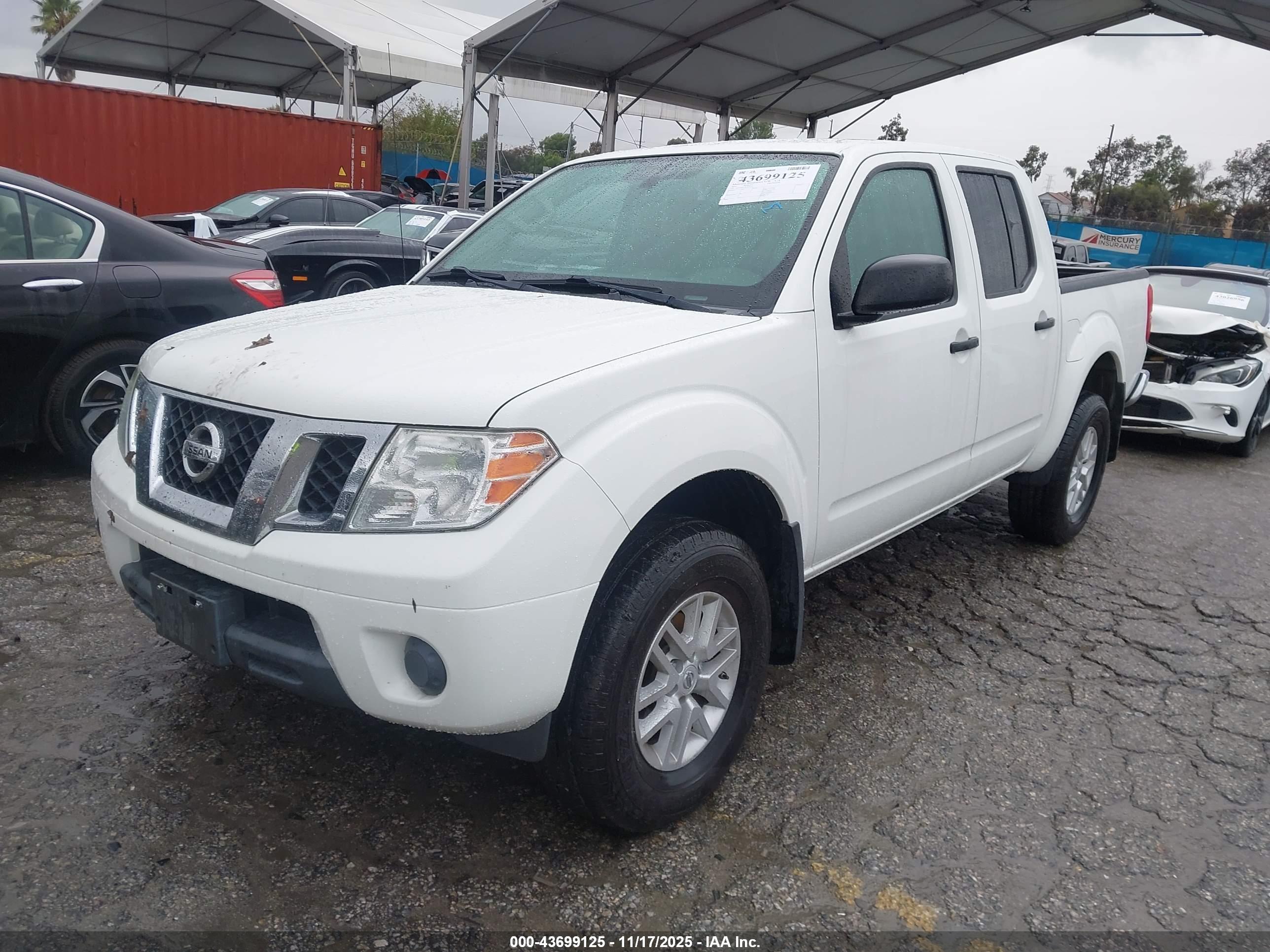 NISSAN FRONTIER image 2