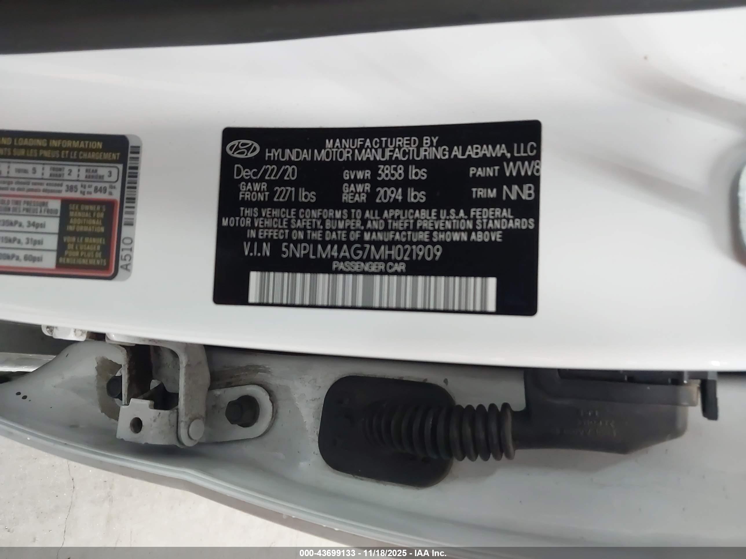 HYUNDAI ELANTRA image 9
