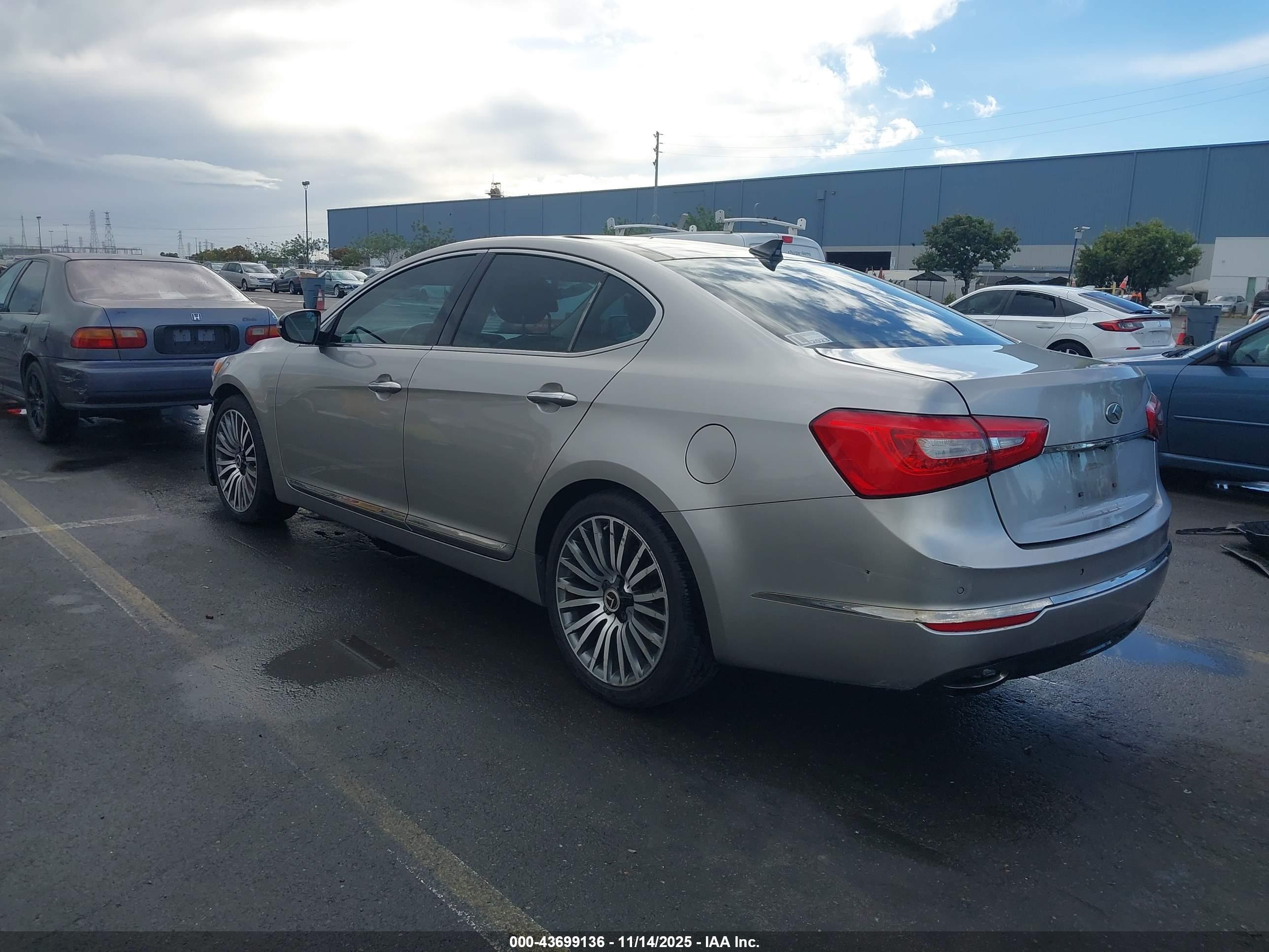 KIA CADENZA image 3