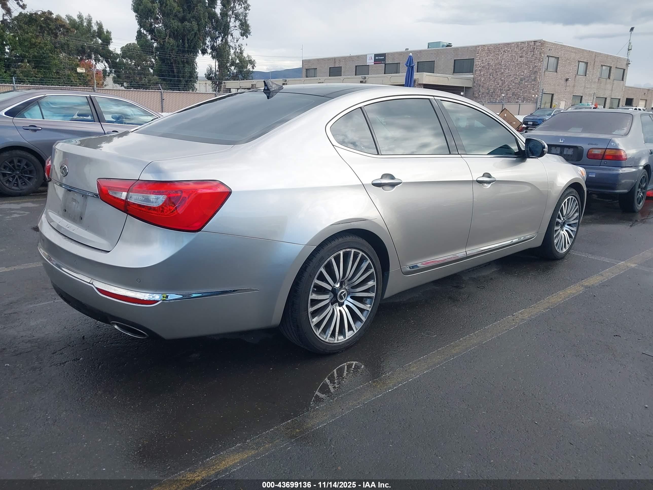 KIA CADENZA image 4