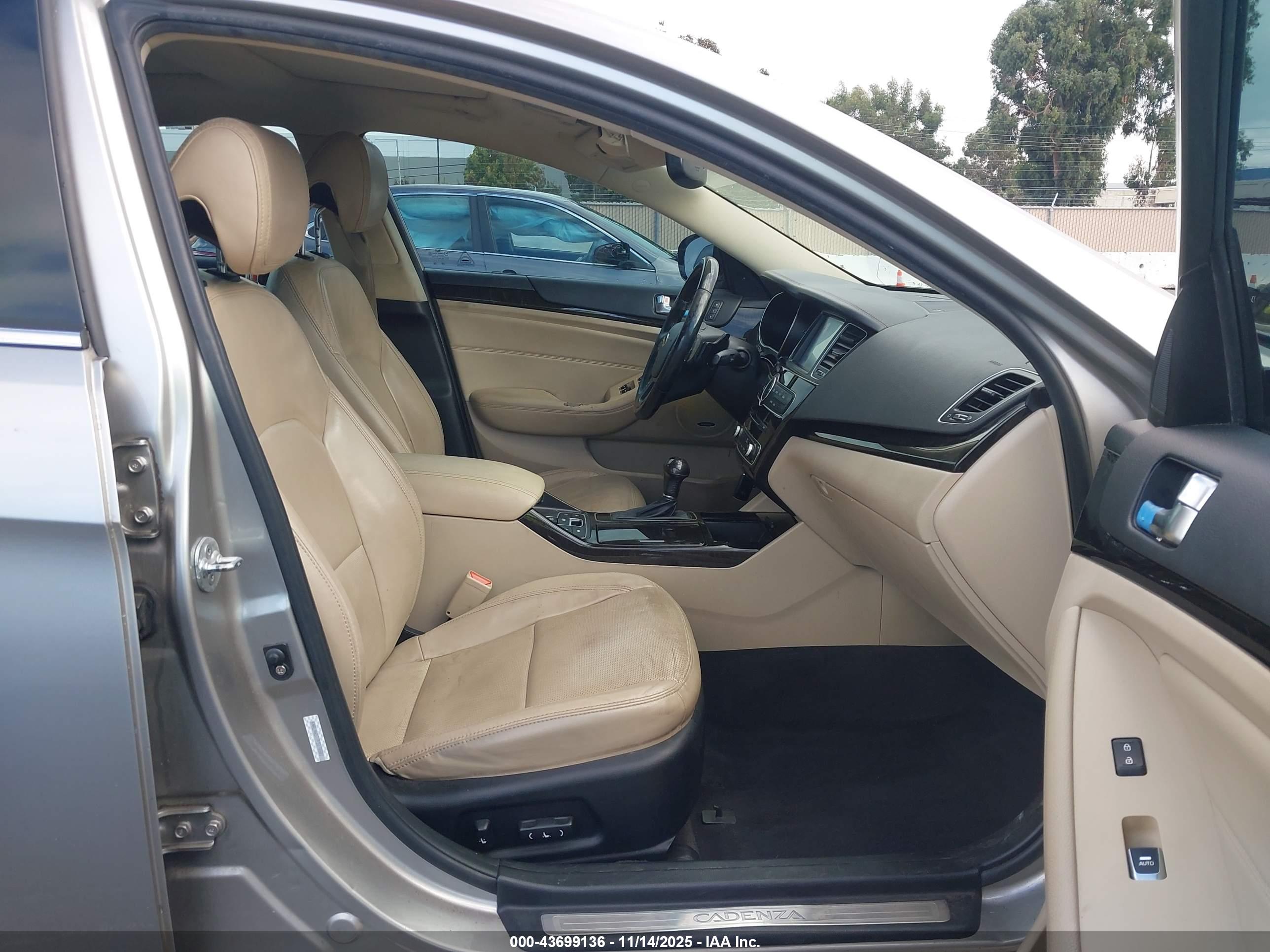 KIA CADENZA image 5