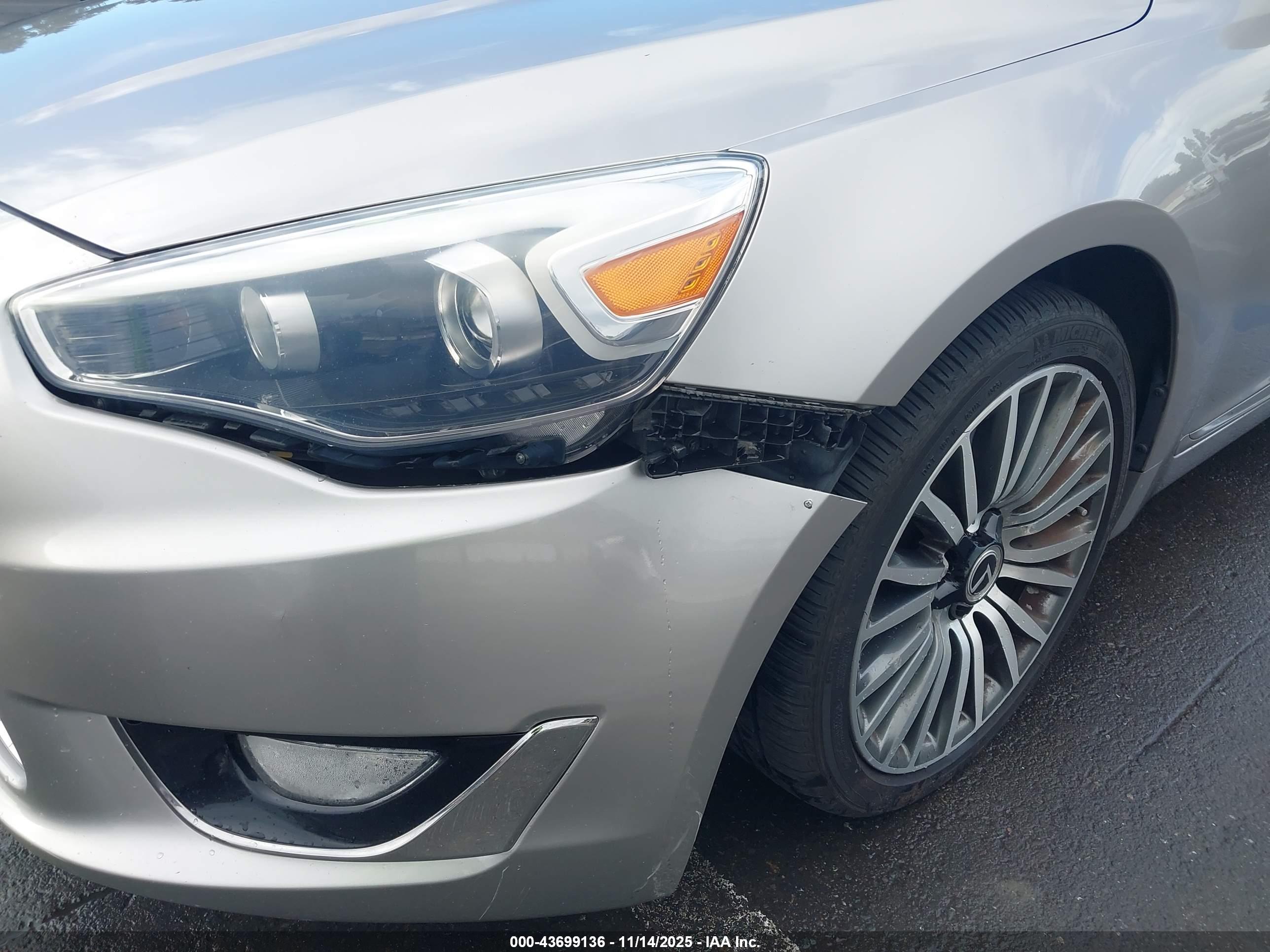 KIA CADENZA image 6