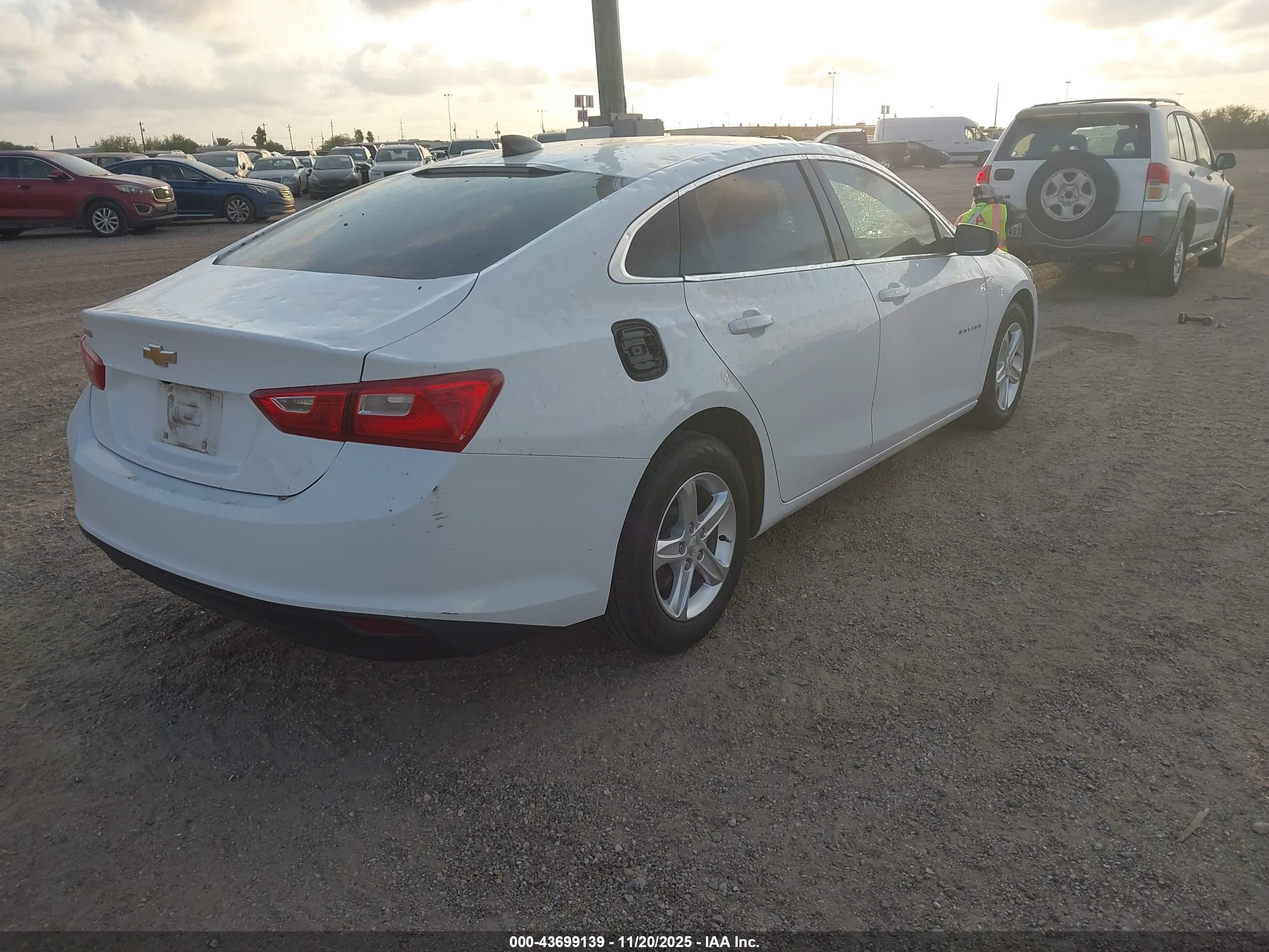 CHEVROLET MALIBU image 4