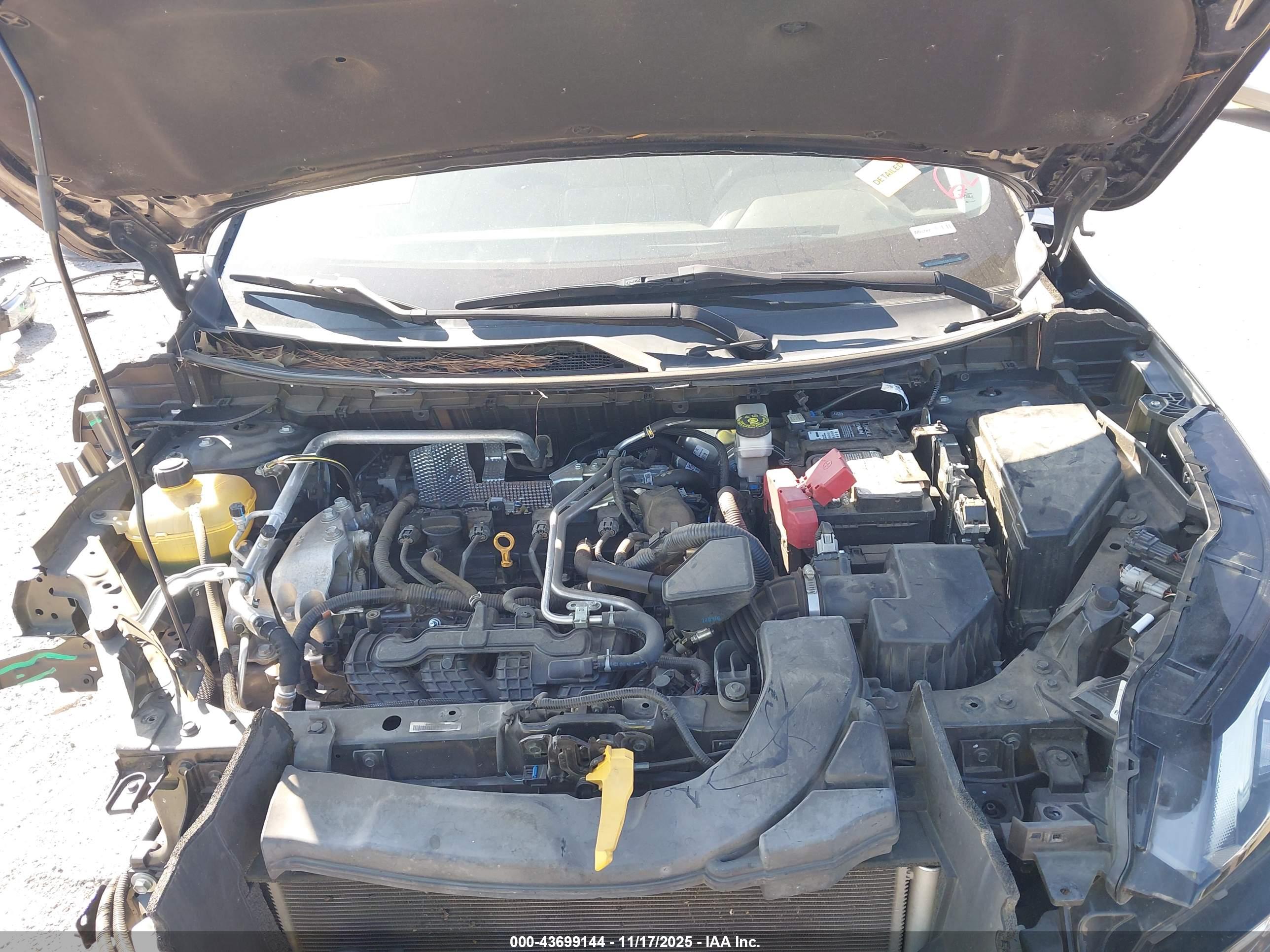 NISSAN ROGUE image 10