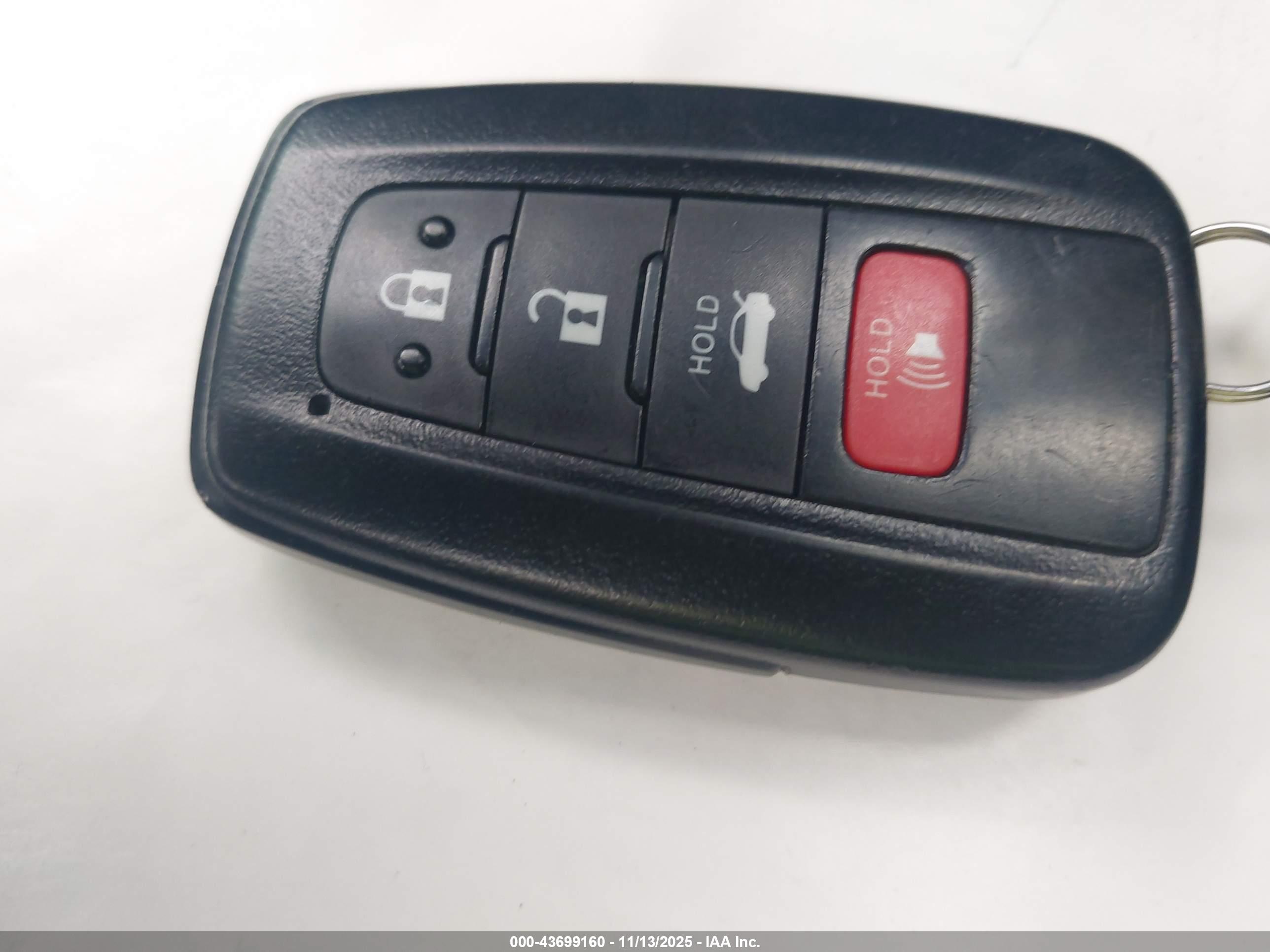 TOYOTA CAMRY image 11