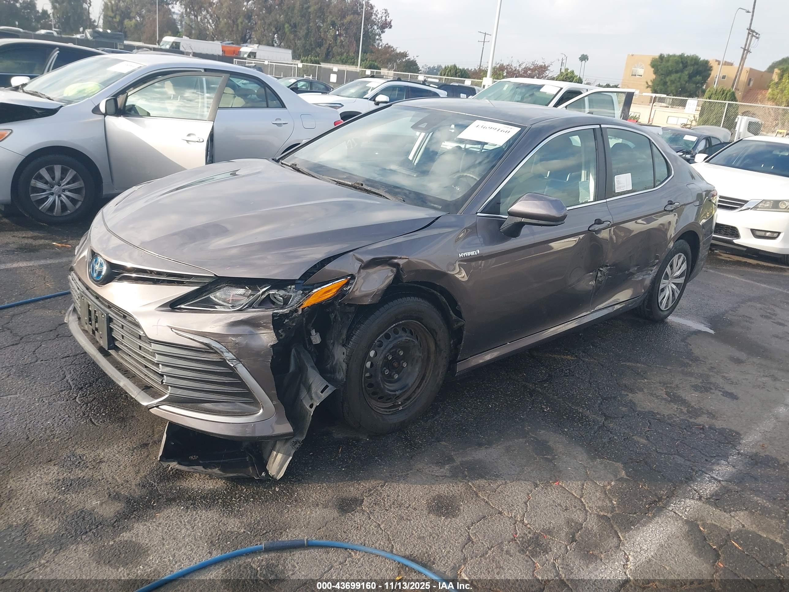 TOYOTA CAMRY image 2
