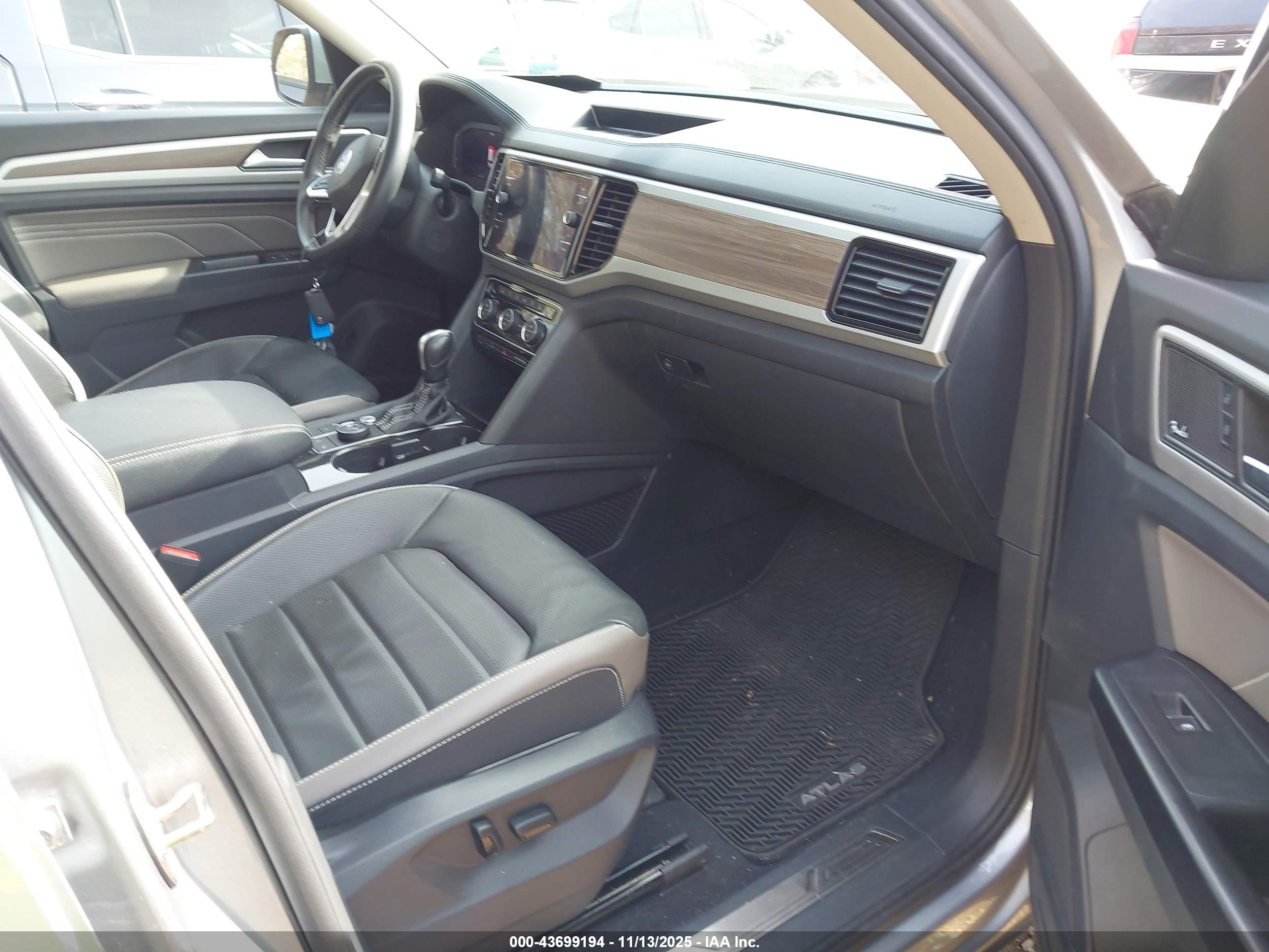 VOLKSWAGEN ATLAS image 5
