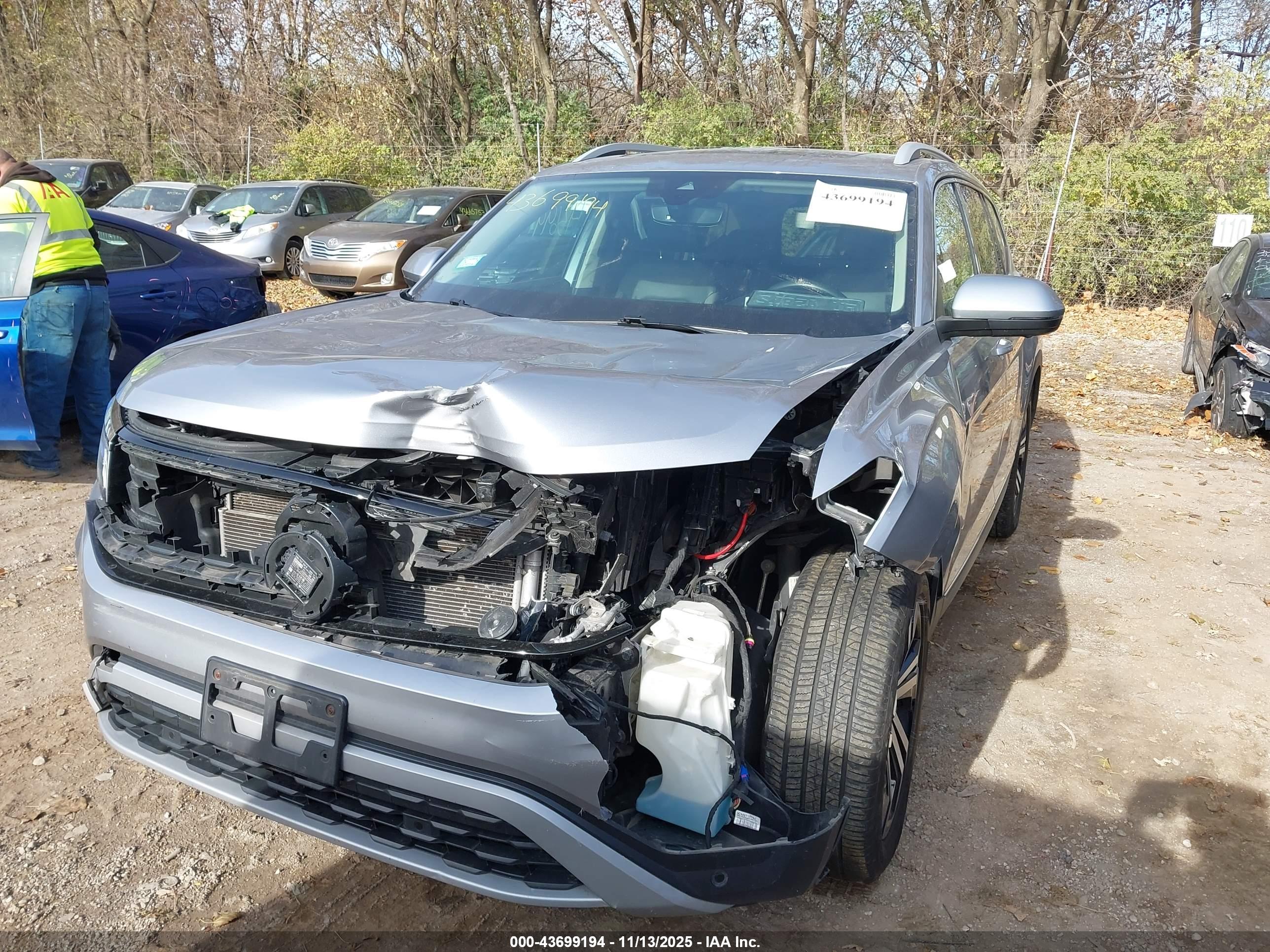VOLKSWAGEN ATLAS image 6