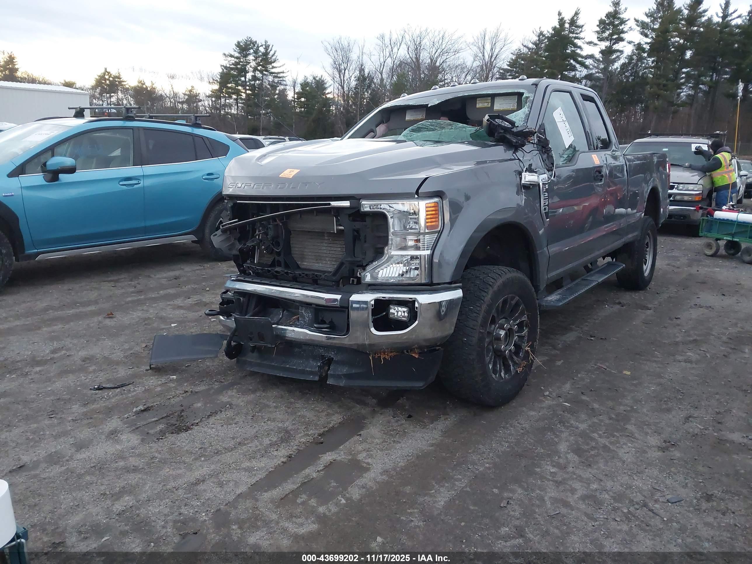 FORD F-250 image 2
