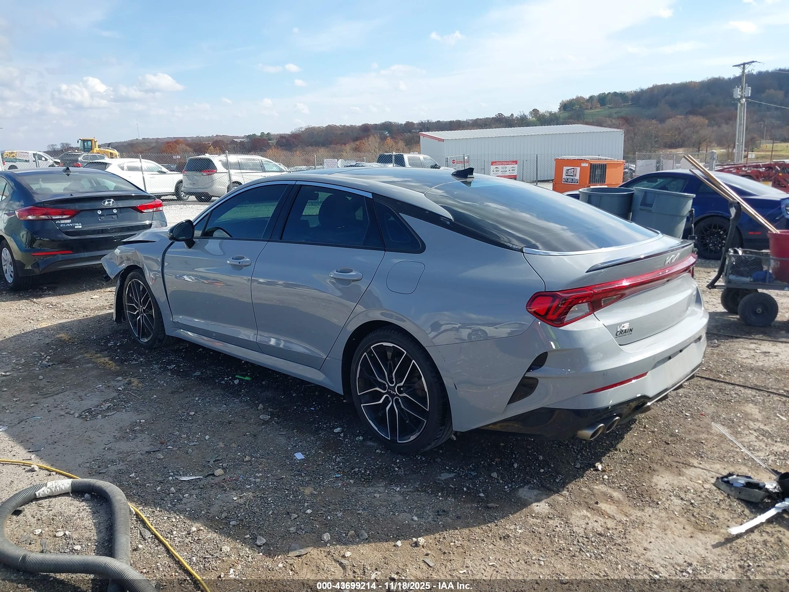 KIA K5 image 3