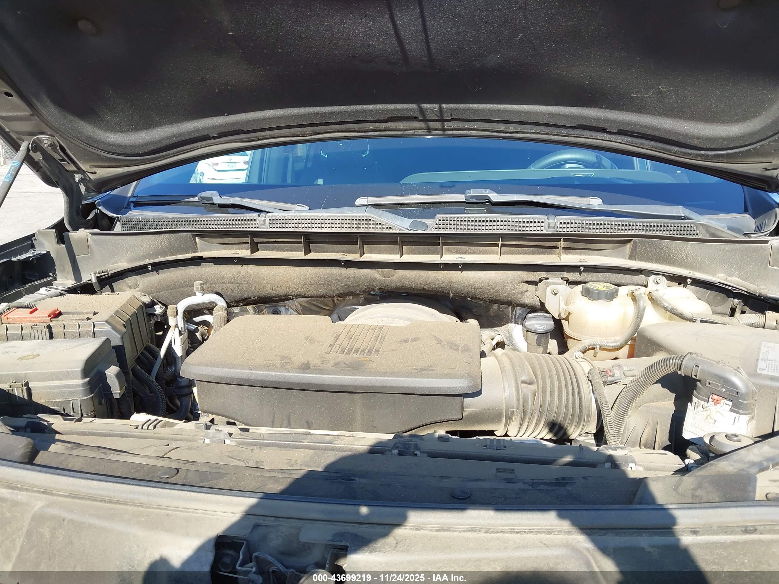 CADILLAC ESCALADE image 10