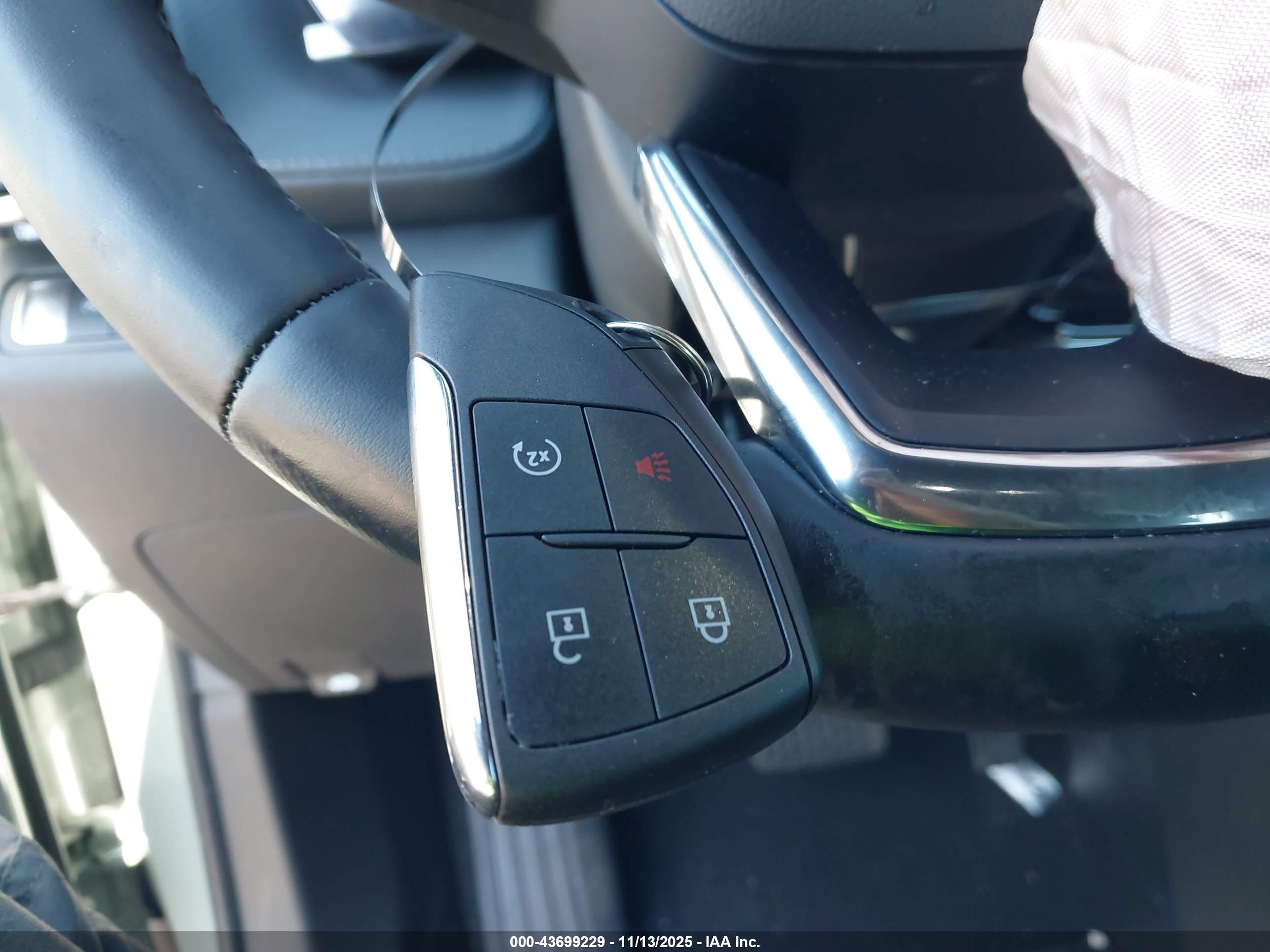 CHEVROLET EQUINOX image 11