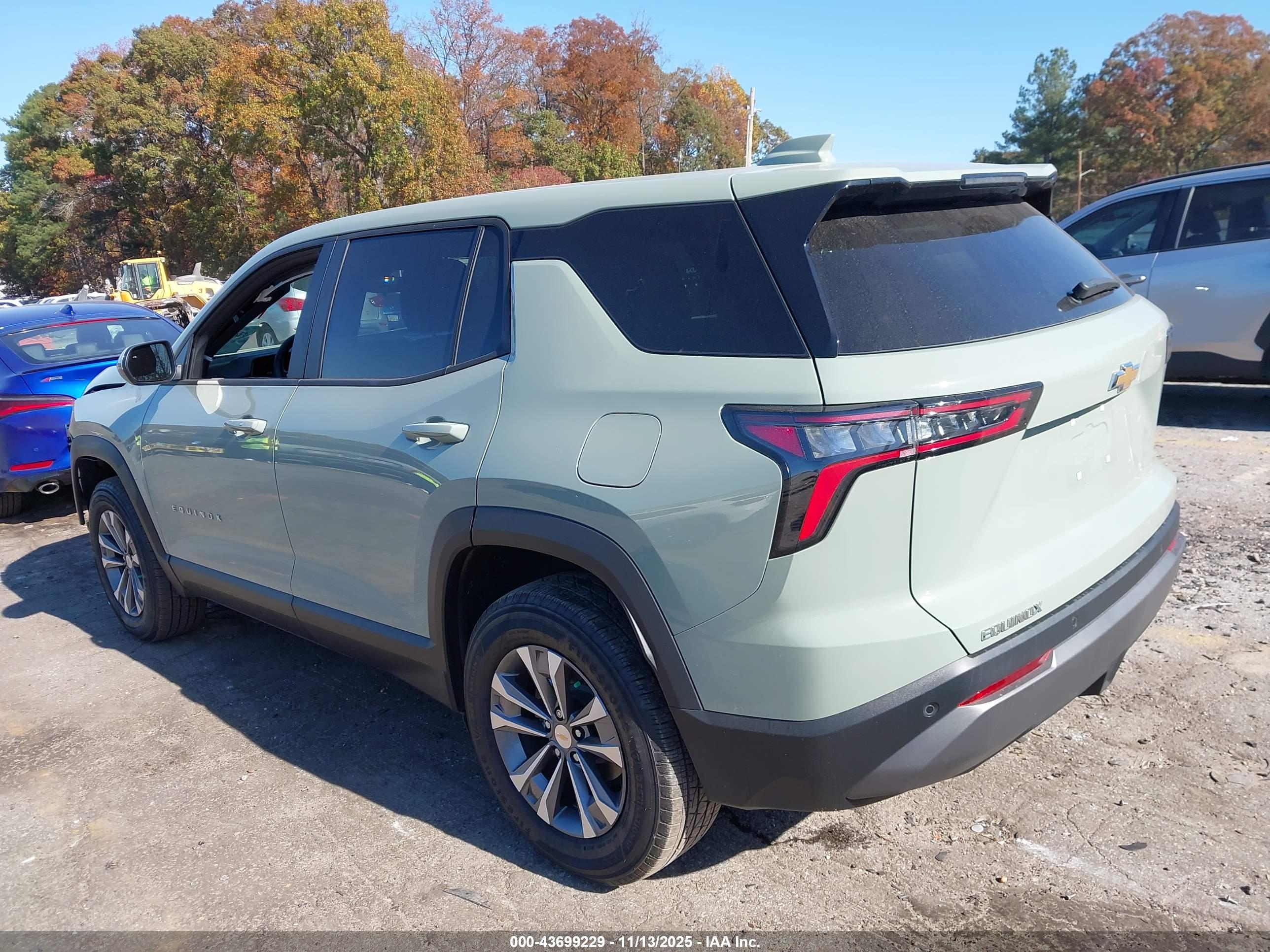 CHEVROLET EQUINOX image 3