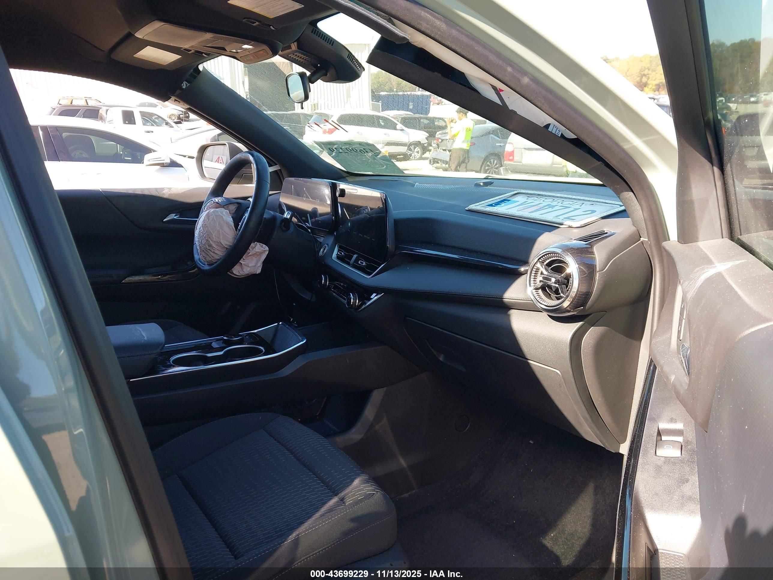 CHEVROLET EQUINOX image 5