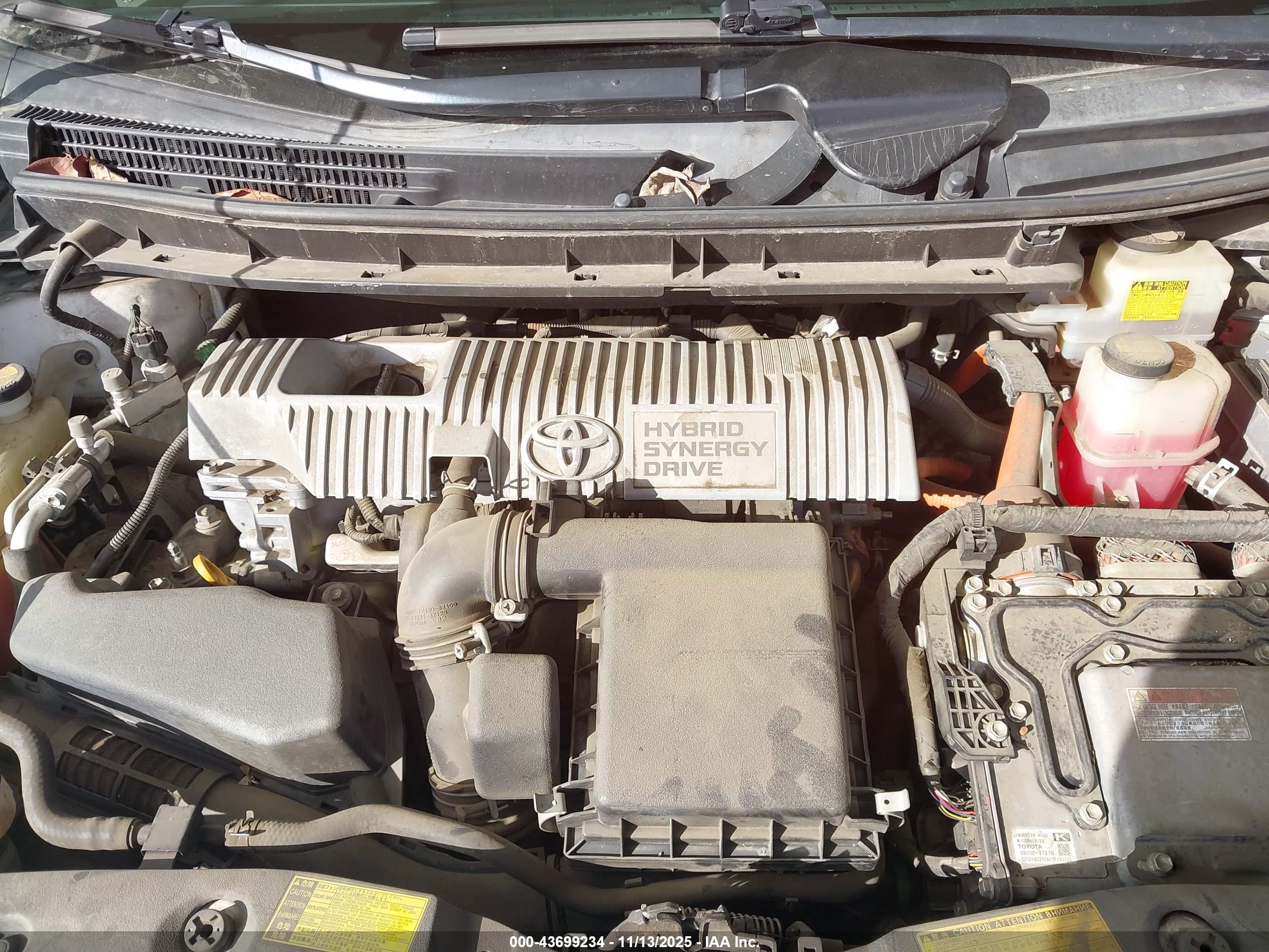 TOYOTA PRIUS image 10
