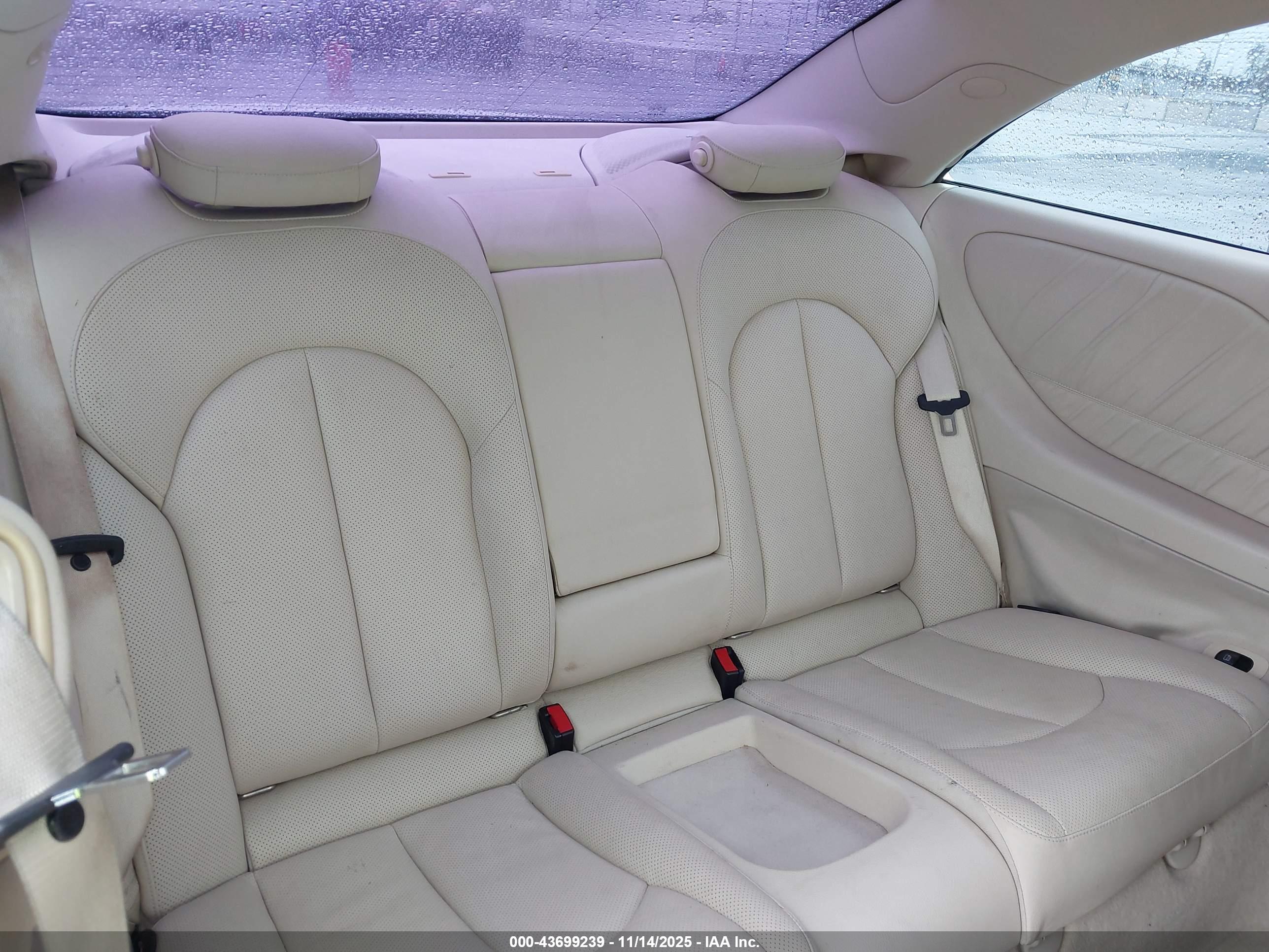 MERCEDES-BENZ CLK image 8