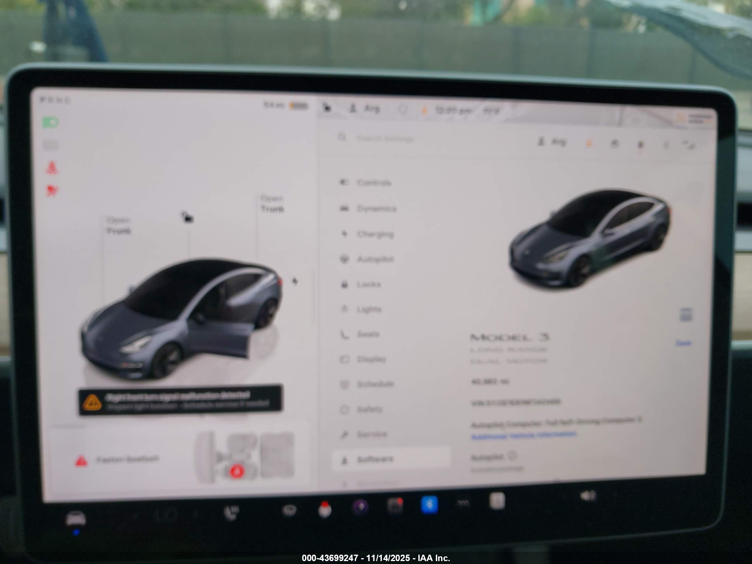 TESLA MODEL image 7