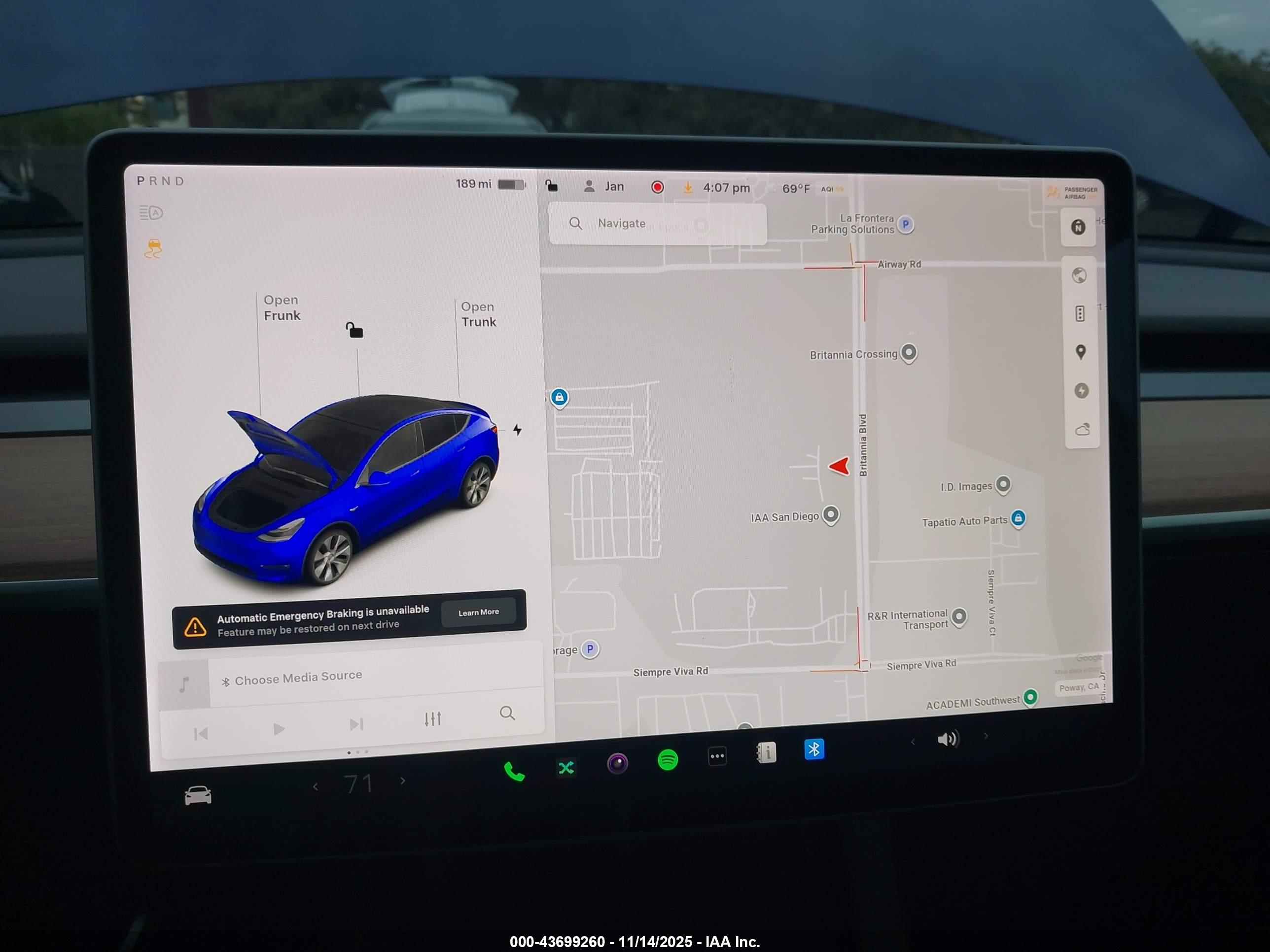 TESLA MODEL image 7