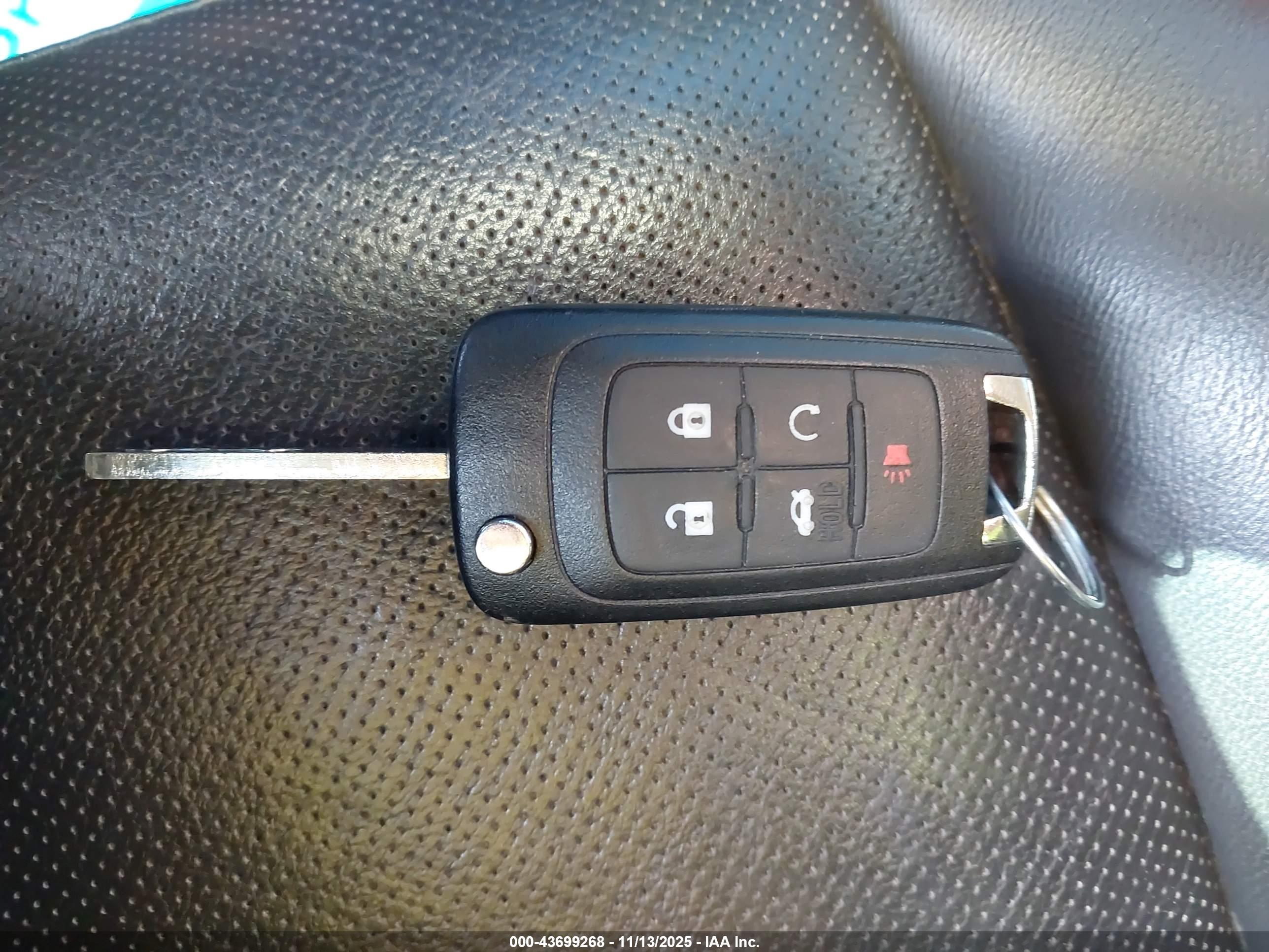 CHEVROLET EQUINOX image 11