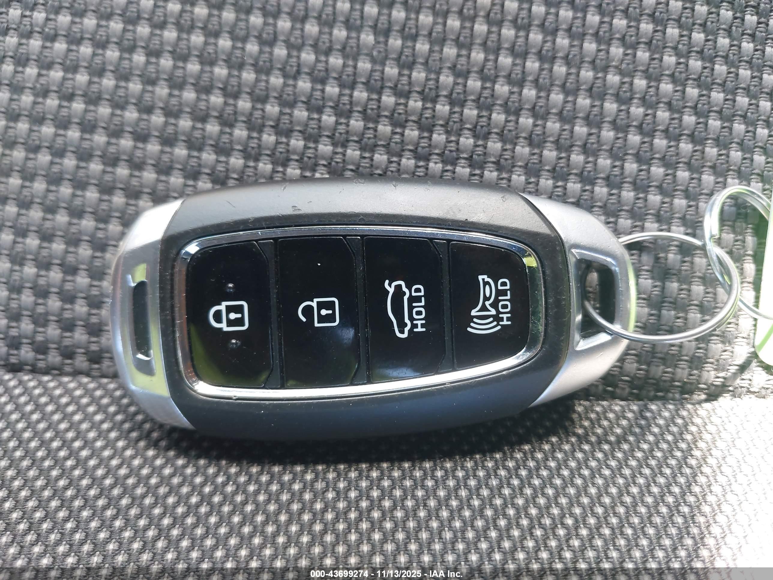 HYUNDAI ACCENT image 11