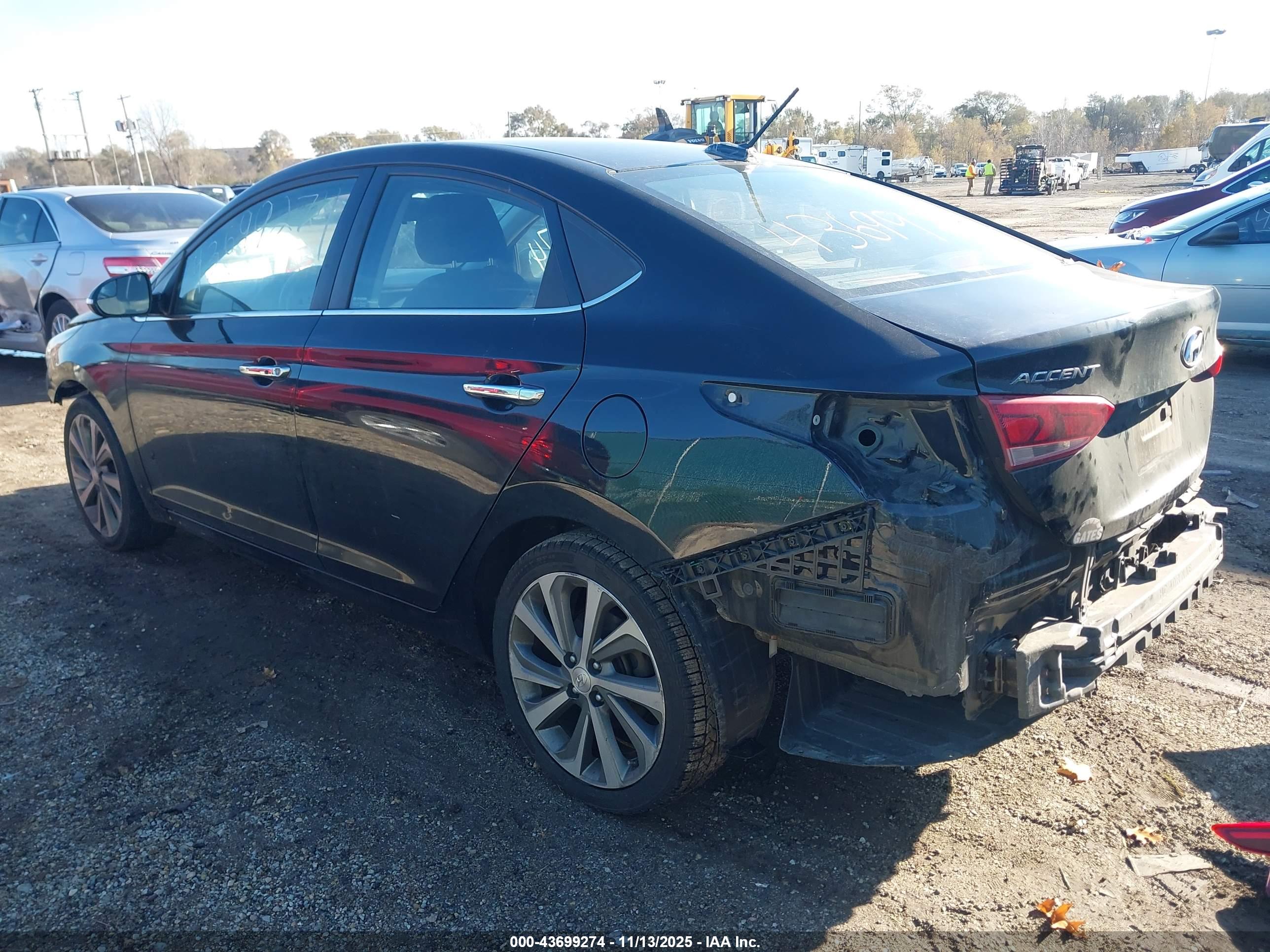 HYUNDAI ACCENT image 3