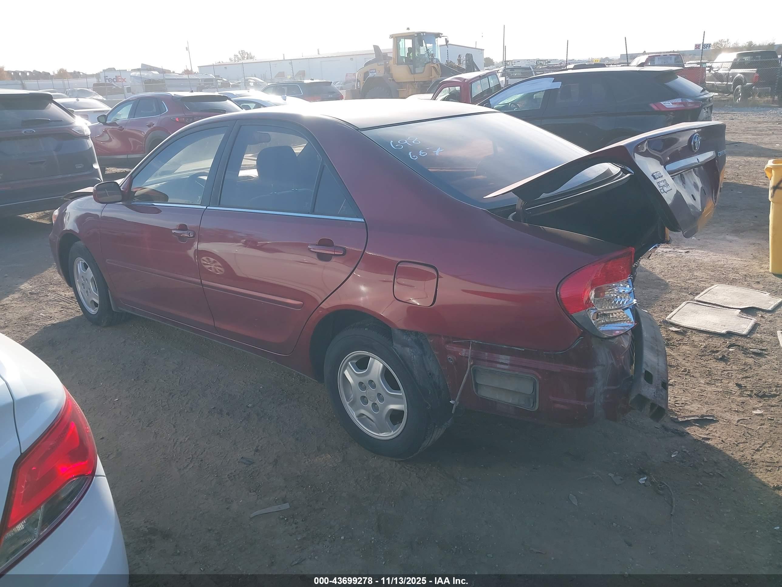 TOYOTA CAMRY image 3