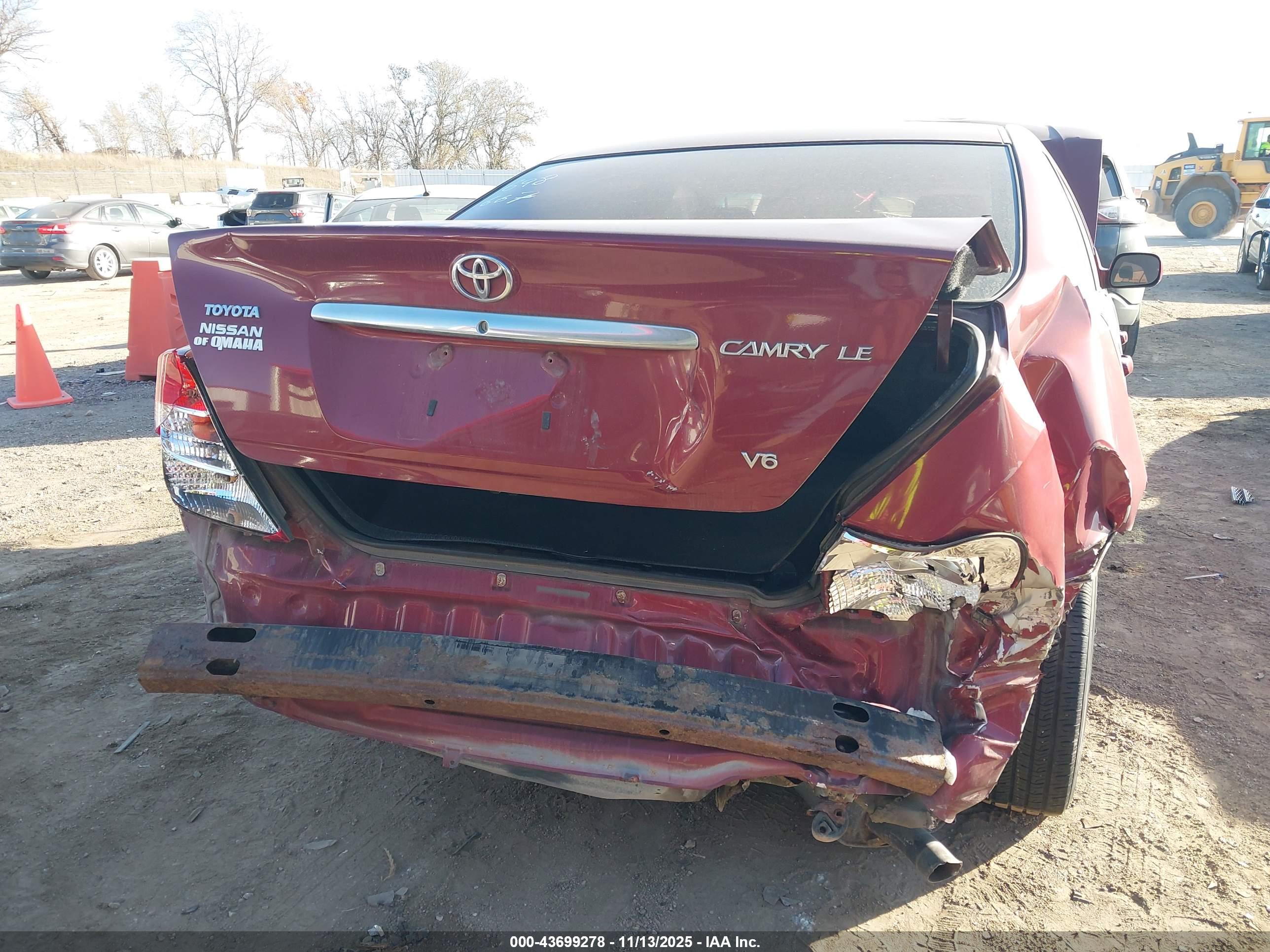 TOYOTA CAMRY image 6