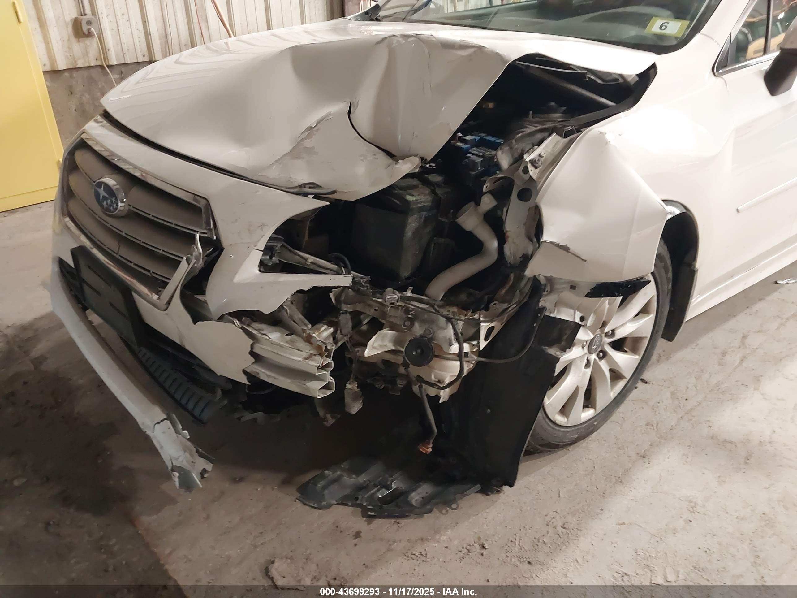 SUBARU LEGACY image 6