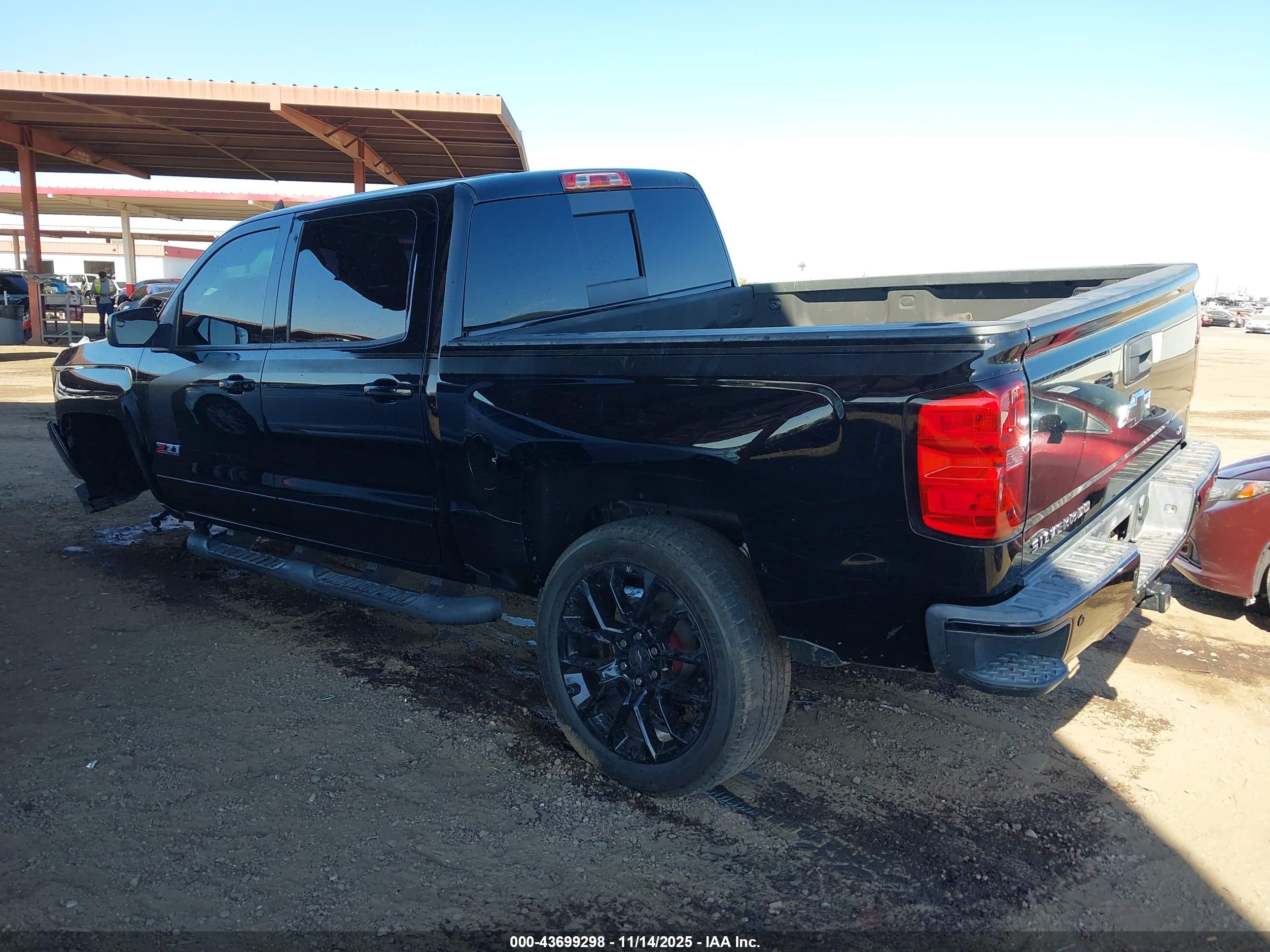 CHEVROLET SILVERADO image 3