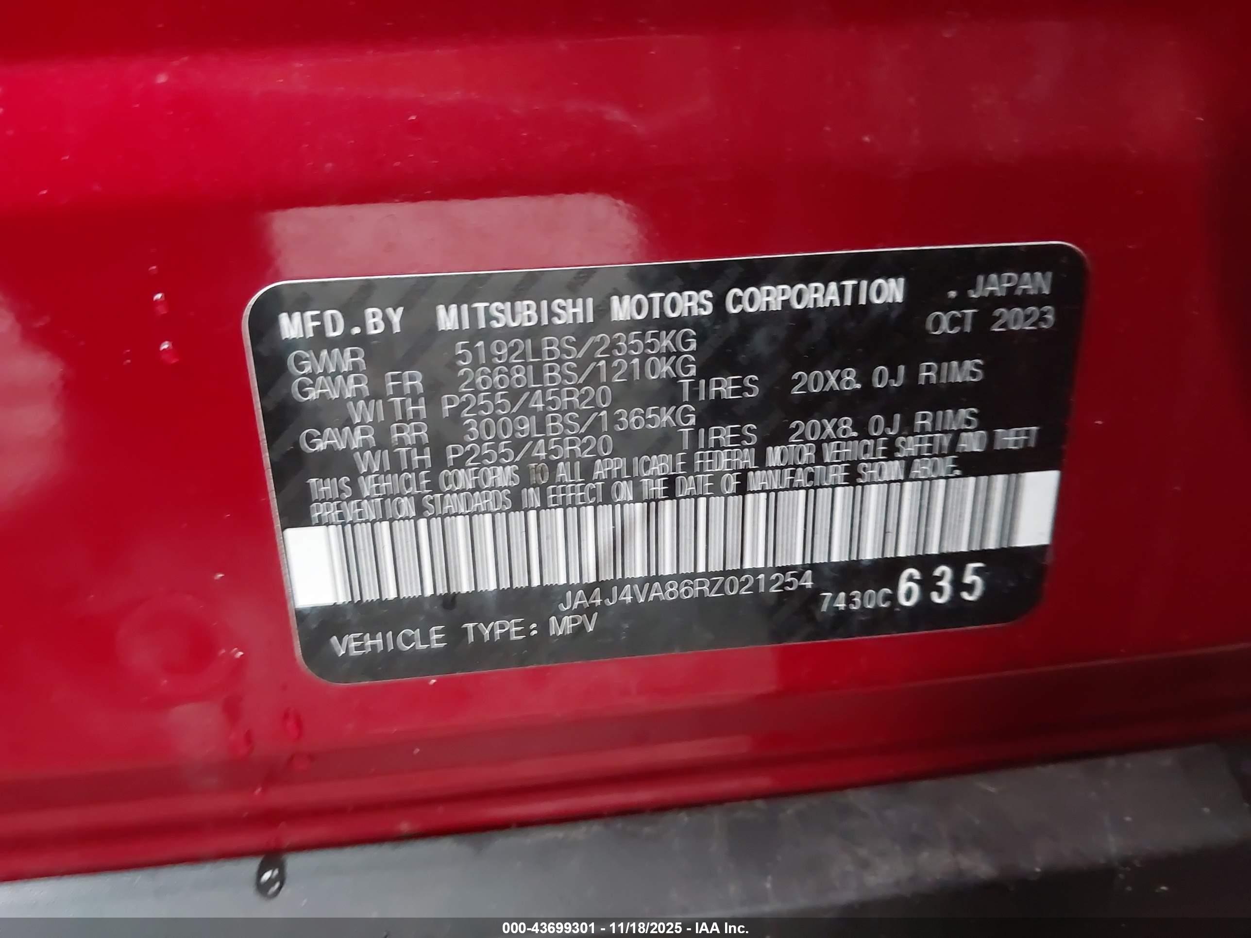 MITSUBISHI OUTLANDER image 9