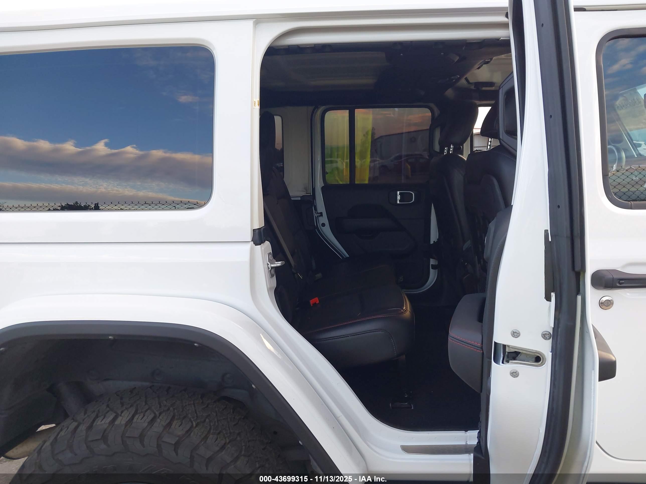 JEEP WRANGLER image 8