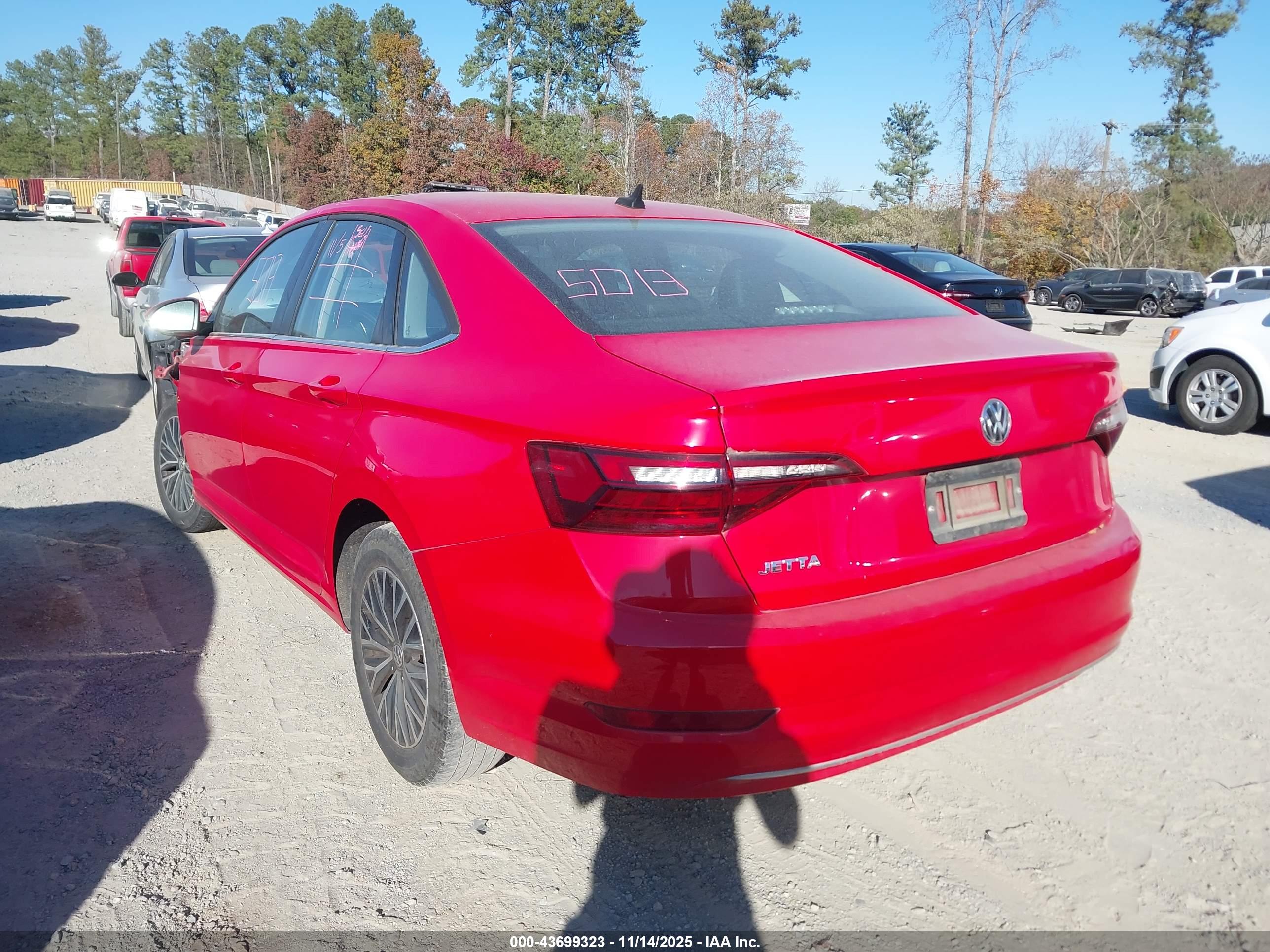 VOLKSWAGEN JETTA image 3