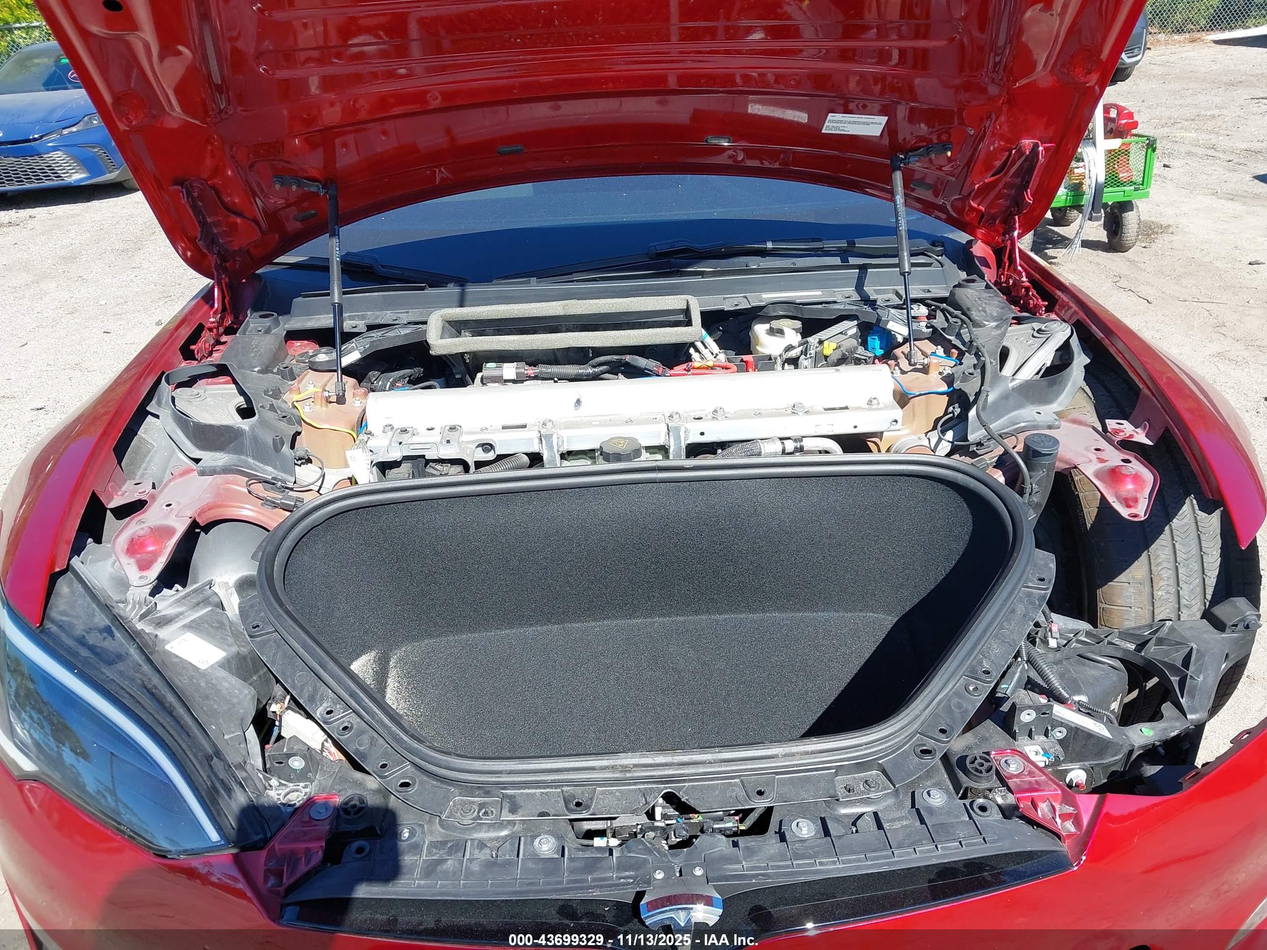 TESLA MODEL image 10