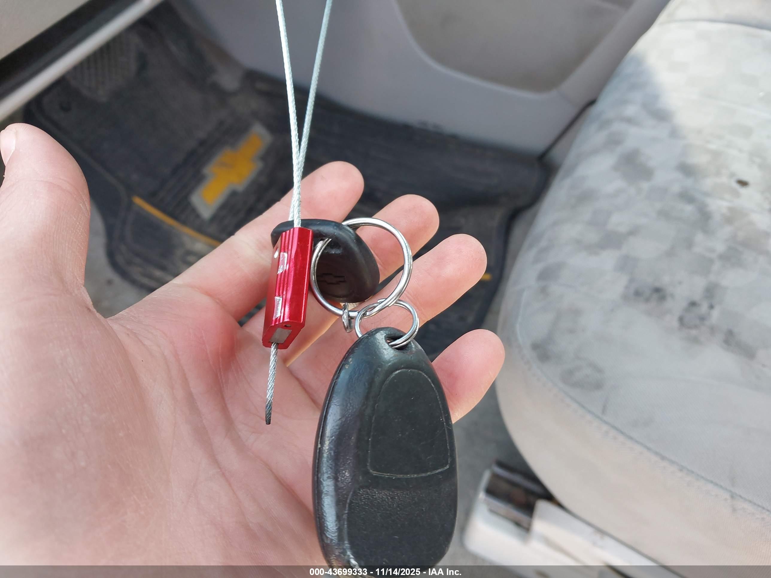CHEVROLET EQUINOX image 11