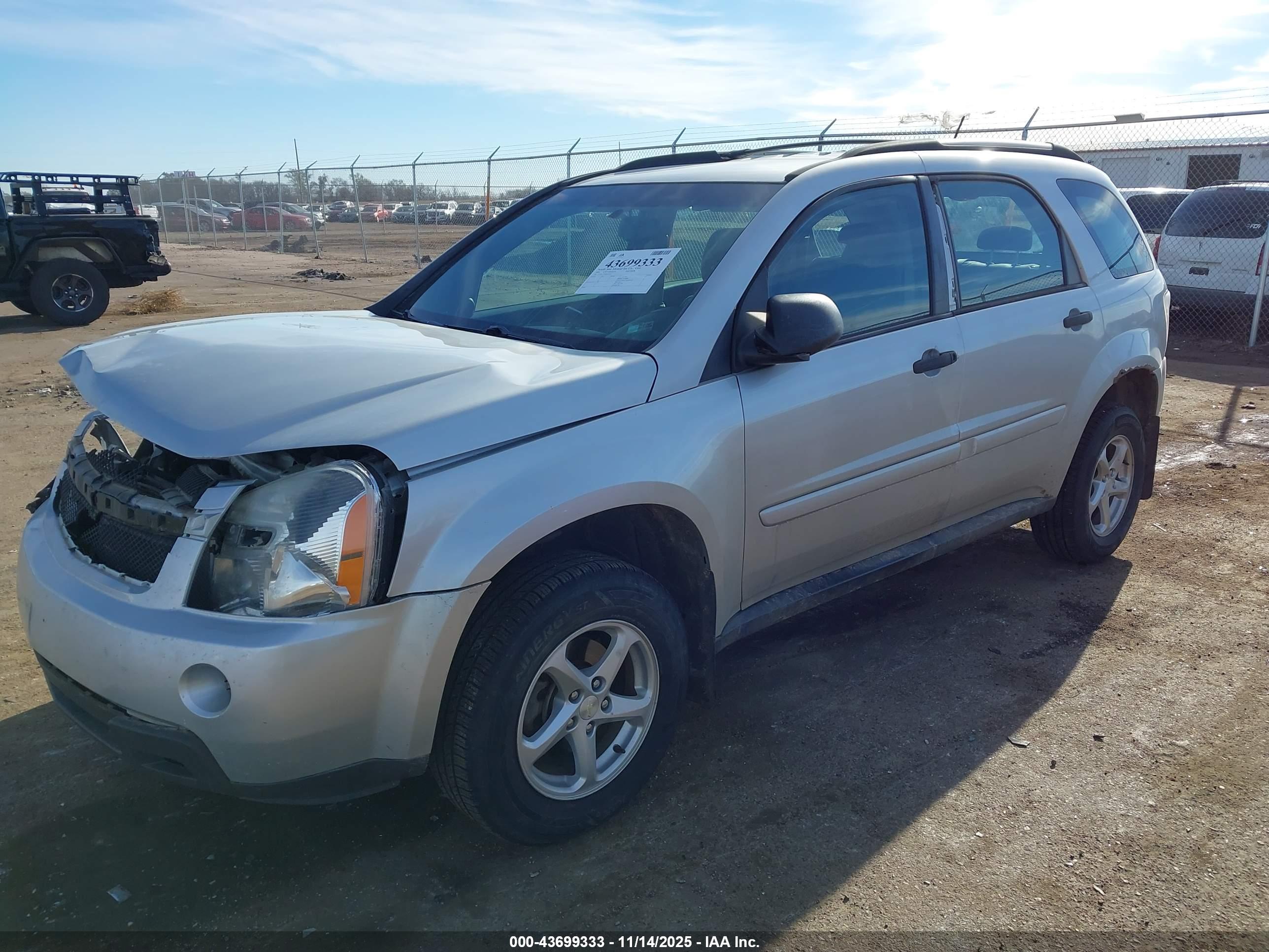 CHEVROLET EQUINOX image 2