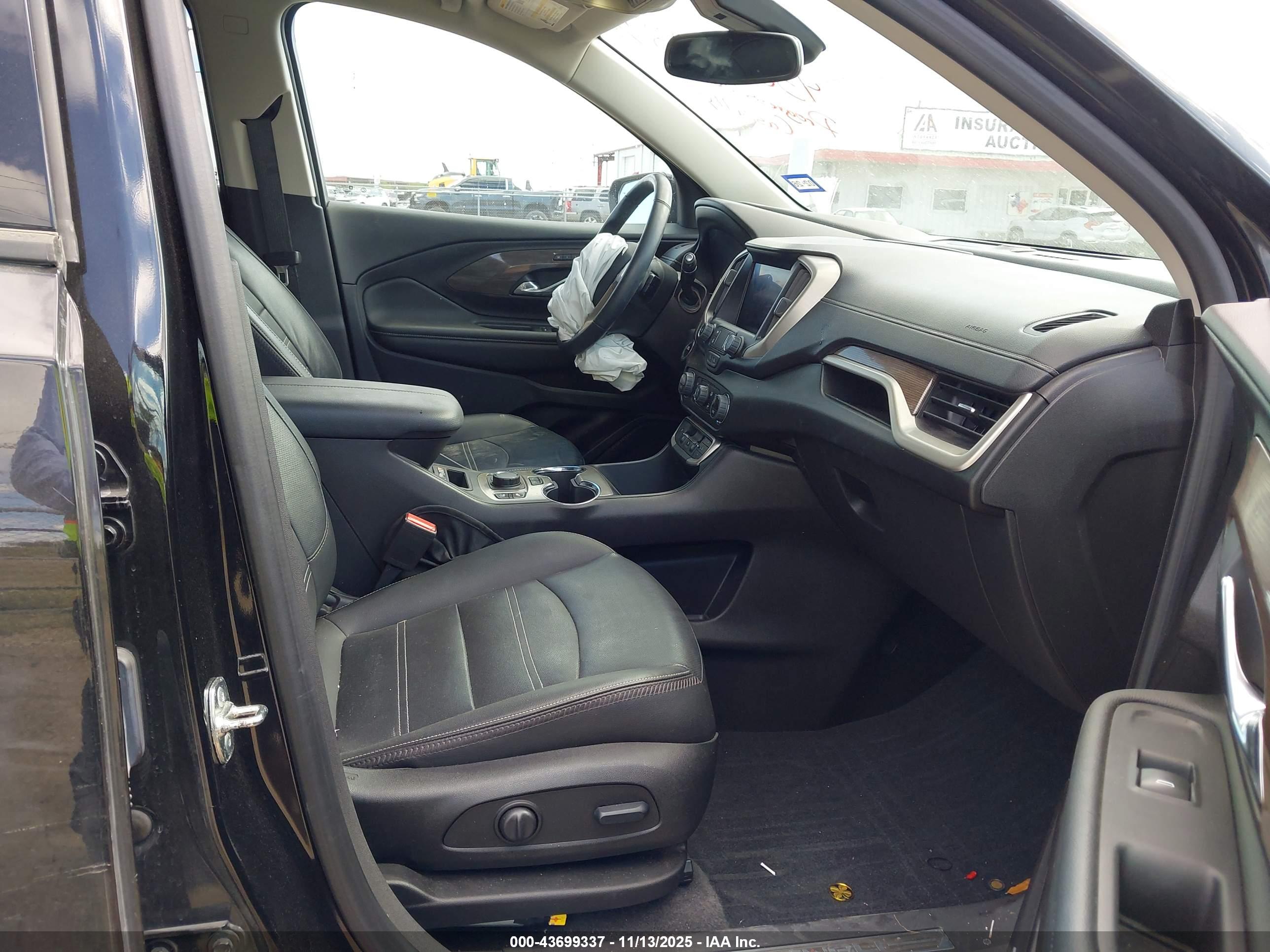 GMC TERRAIN image 5