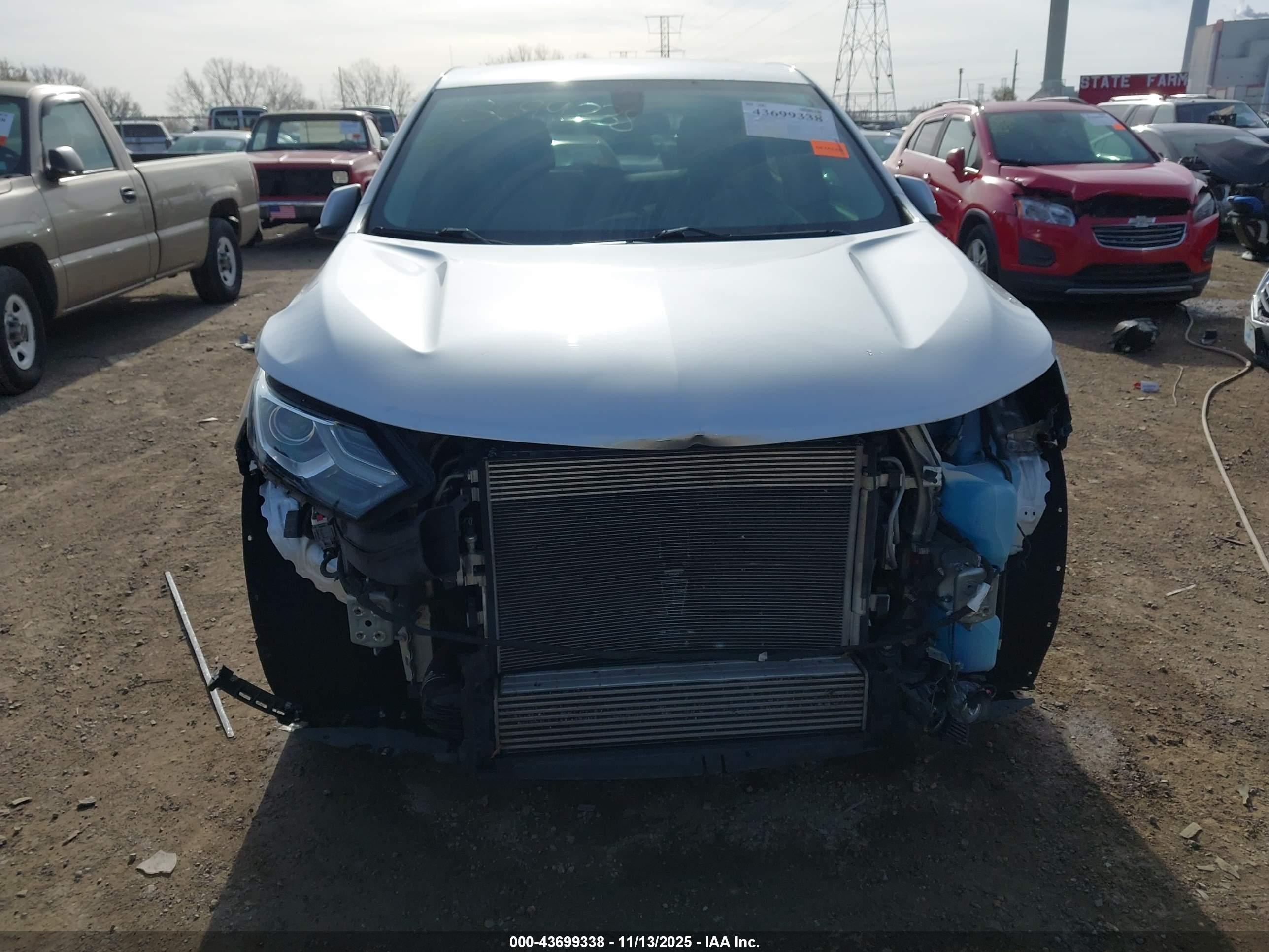 CHEVROLET EQUINOX image 6