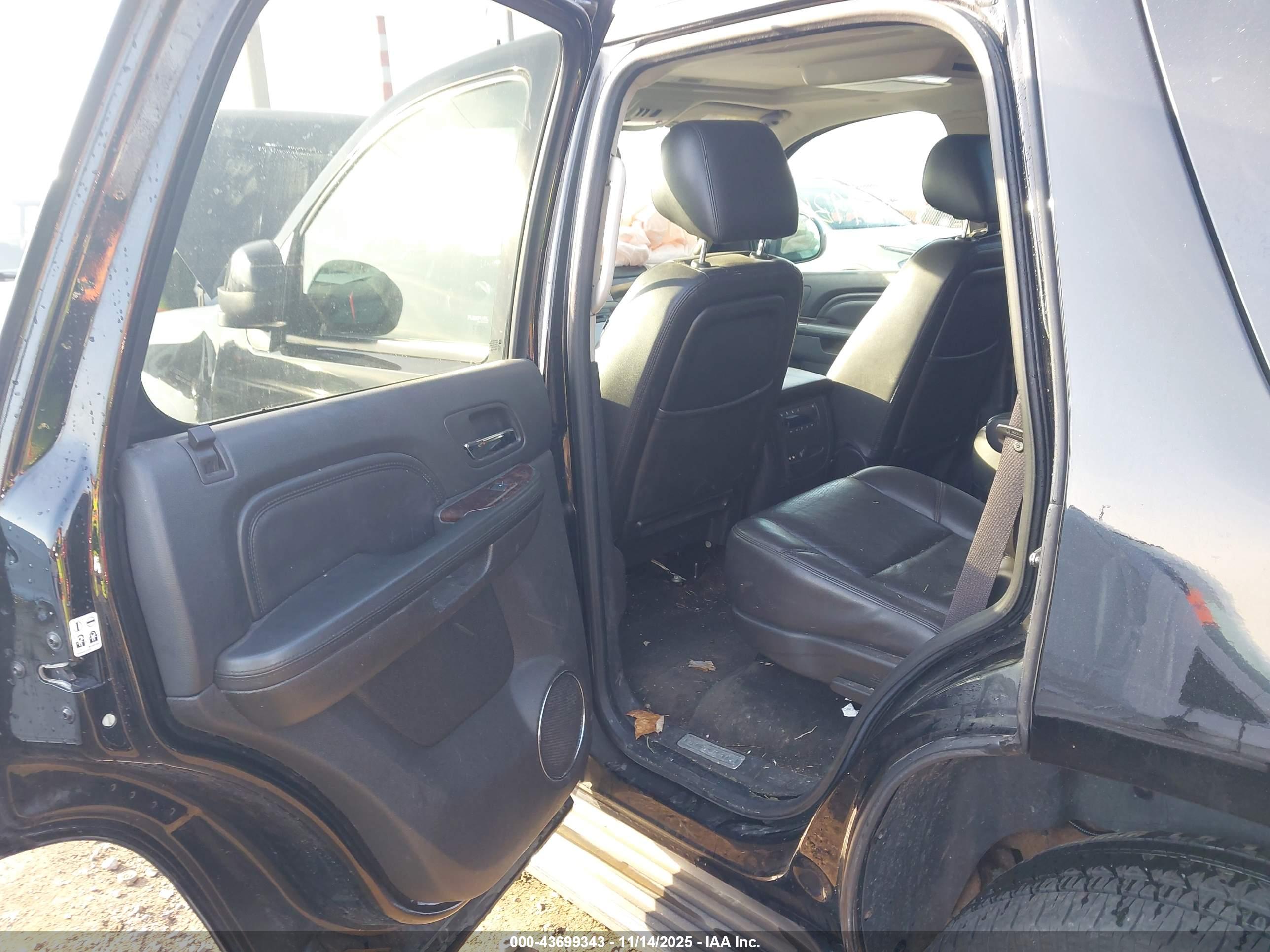 GMC YUKON image 8